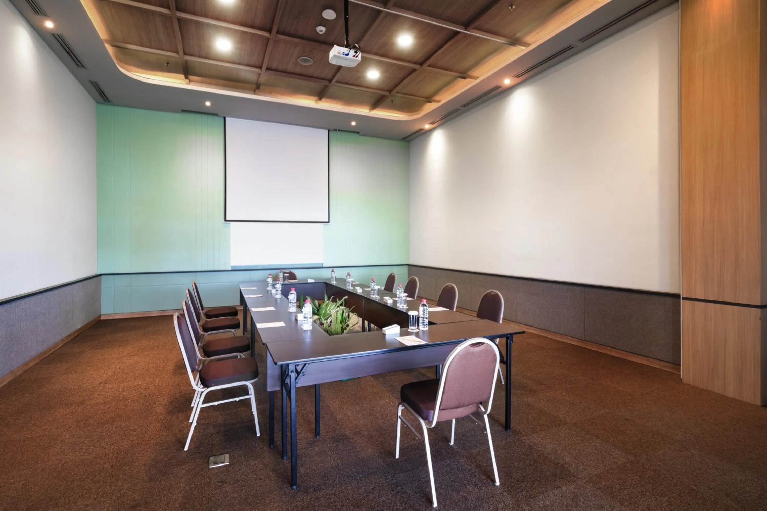 Meeting/conference room in Luwansa Hotel and Convention Center Manado