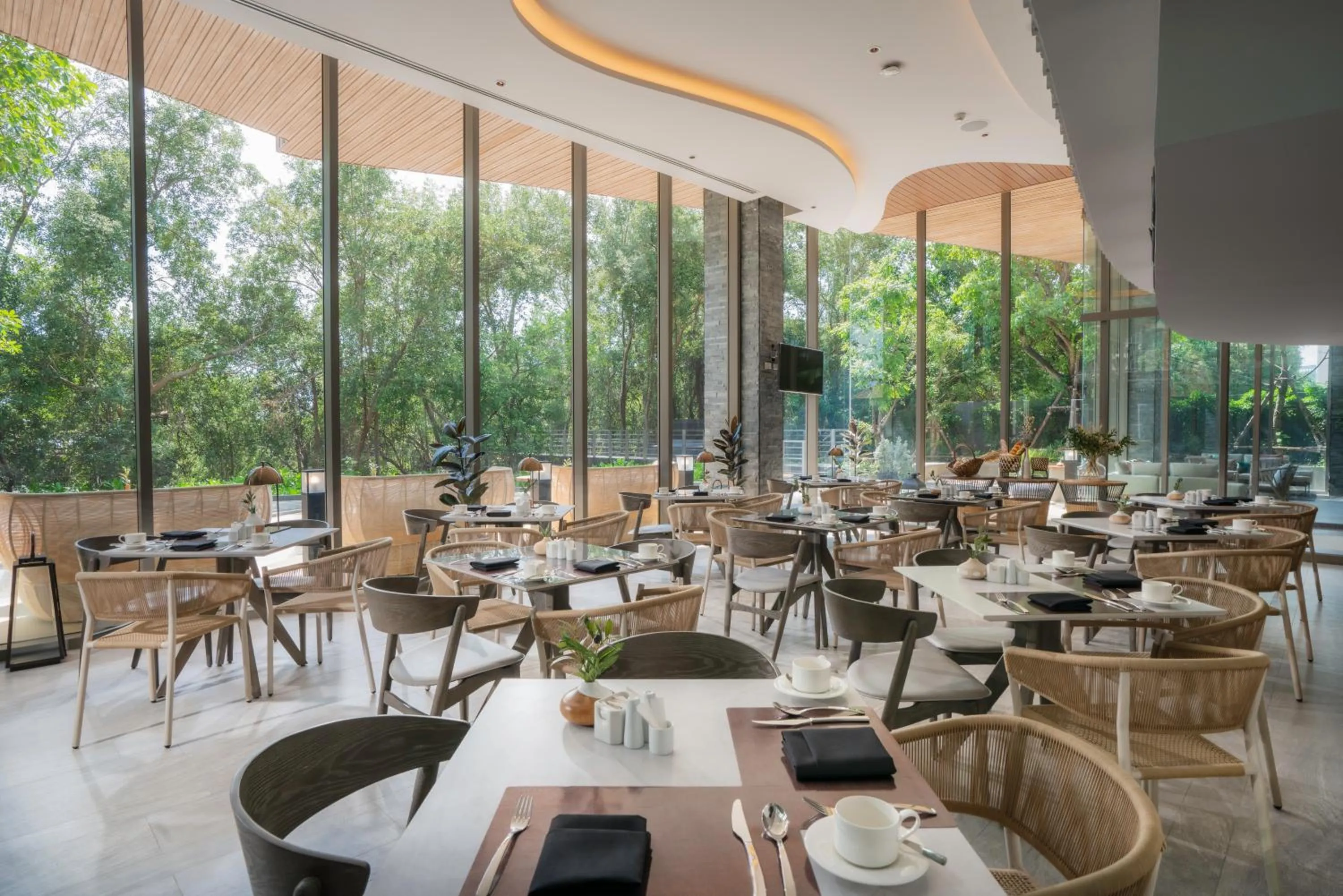 Restaurant/places to eat in Bayphere Hotel Pattaya JC