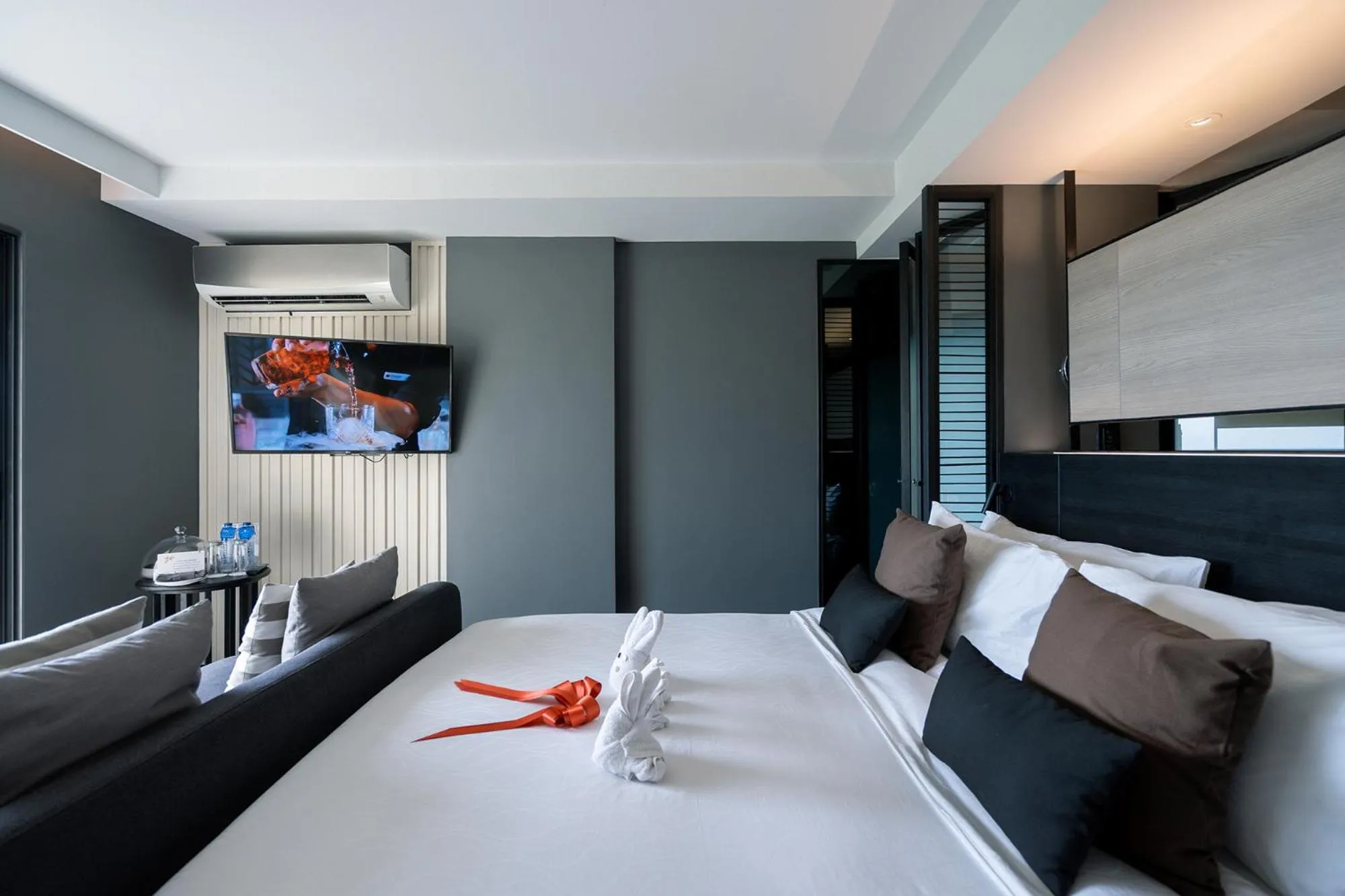 Bedroom, Bed in Bayphere Hotel Pattaya JC