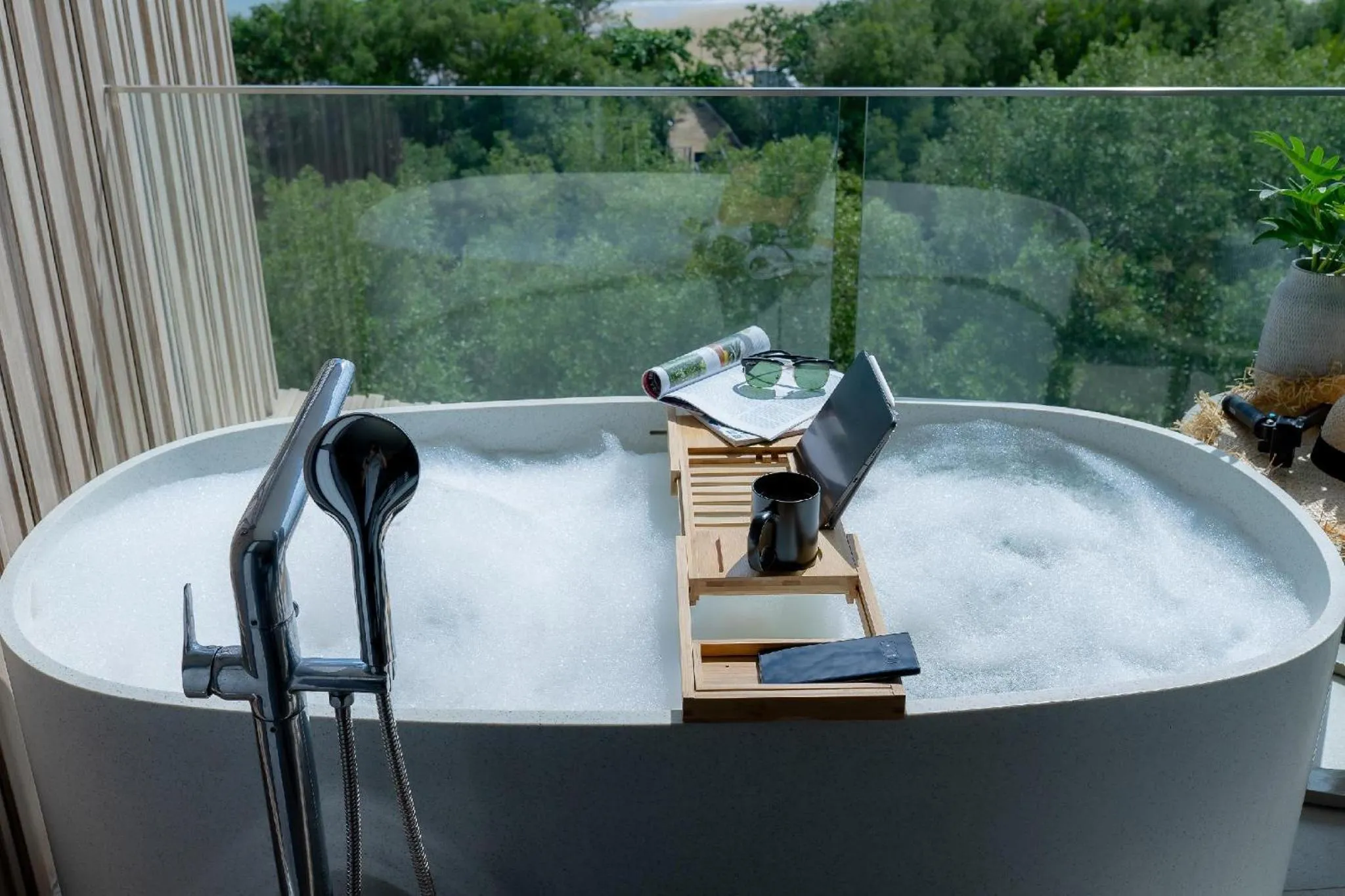 Bath in Bayphere Hotel Pattaya JC