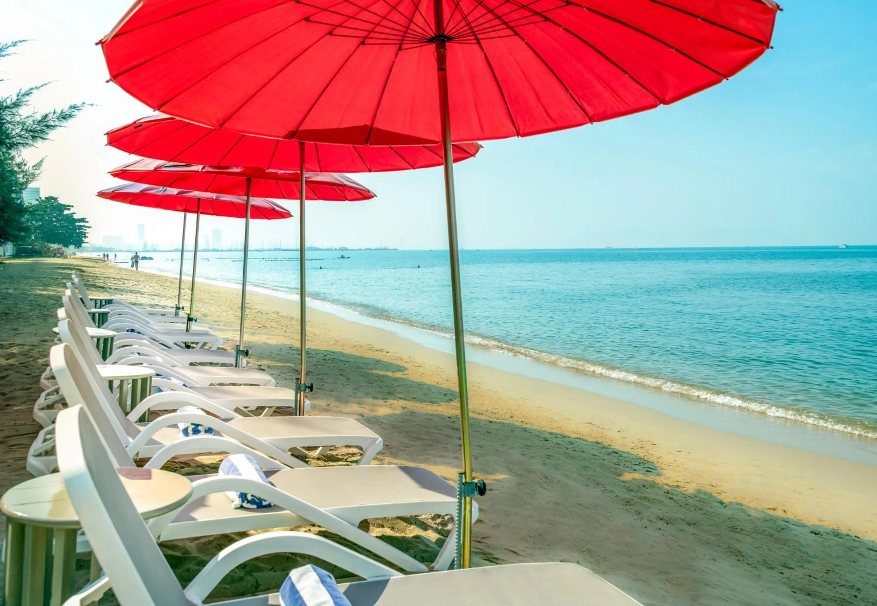 Restaurant/places to eat in Bayphere Hotel Pattaya JC