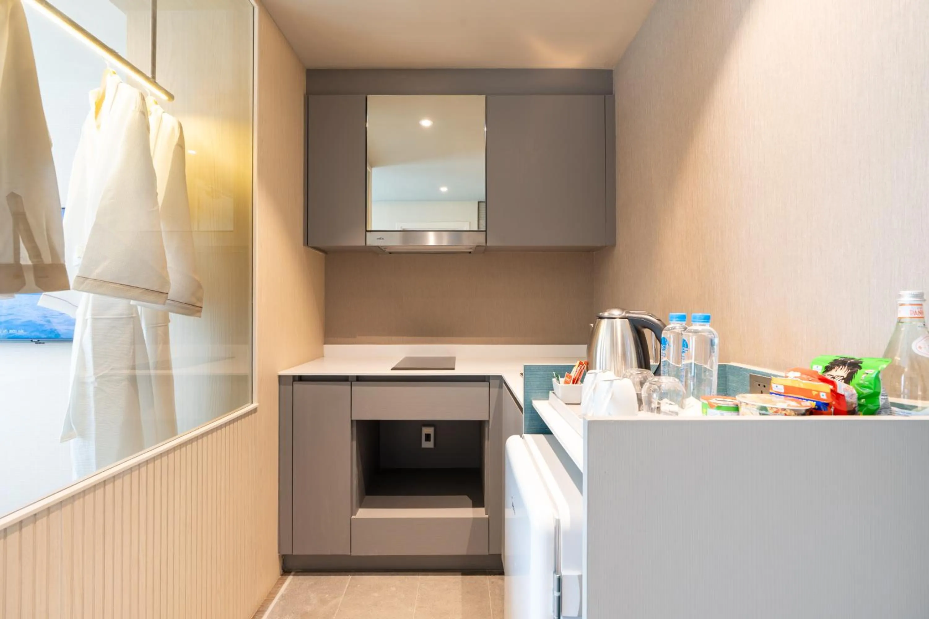 minibar in Bayphere Hotel Pattaya JC