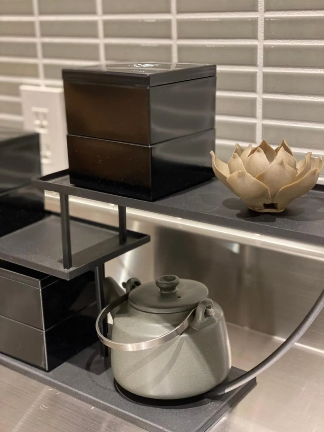 Communal lounge/ TV room in Design Hotel Kyoto Fuyacho