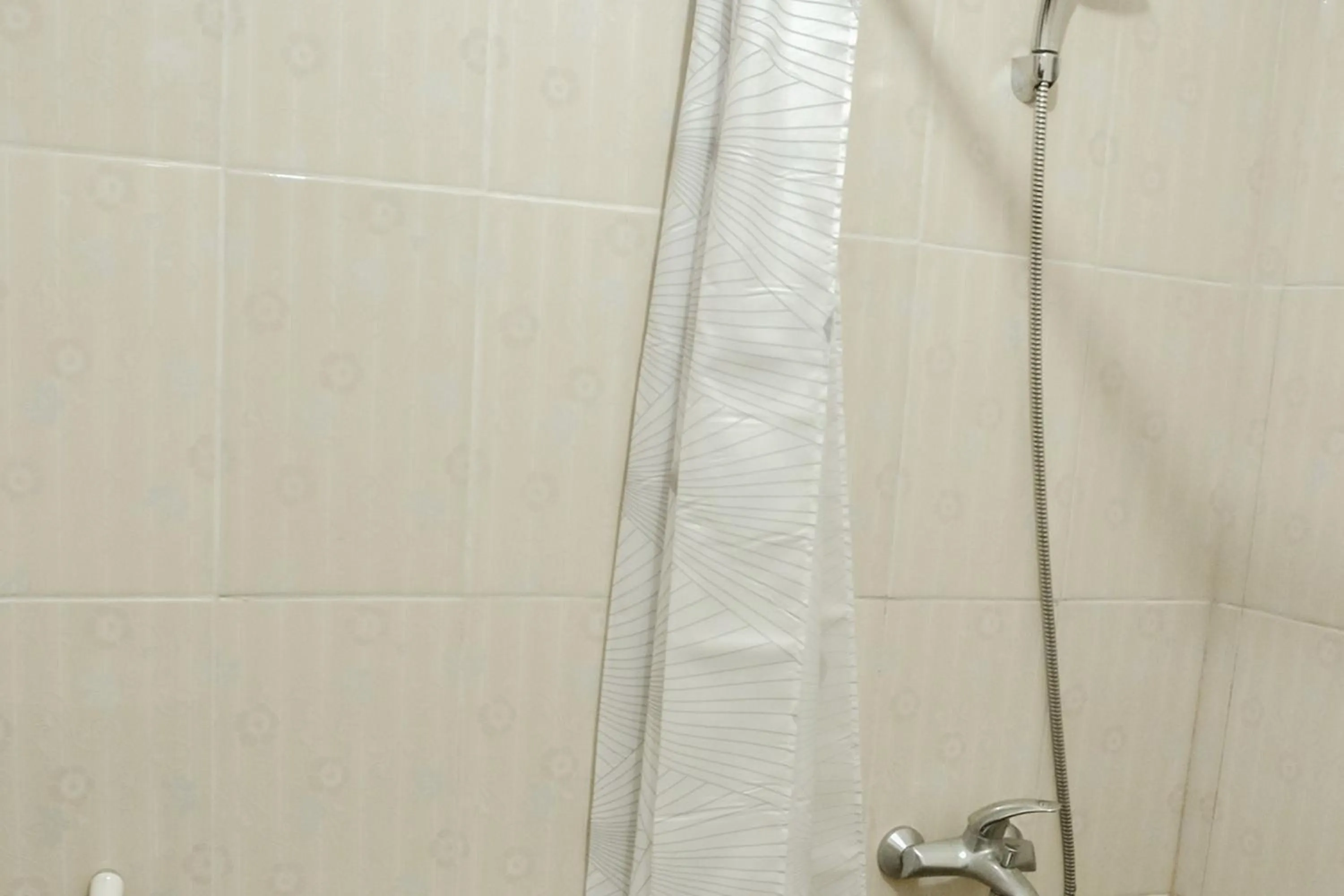 Bumi Ciboled Mitra RedDoorz near Gerbang Tol Pamulihan