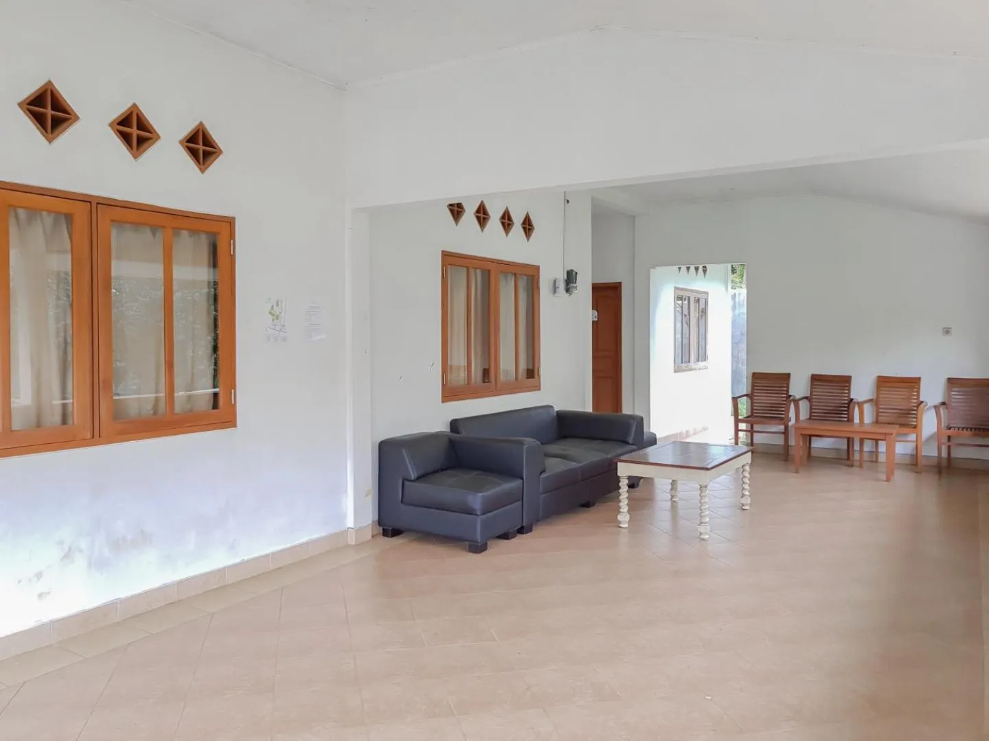 Bumi Ciboled Mitra RedDoorz near Gerbang Tol Pamulihan