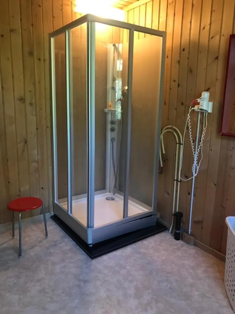 Bathroom in Berghaus Iffigenalp
