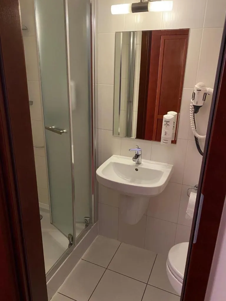 Shower in Willa Murka