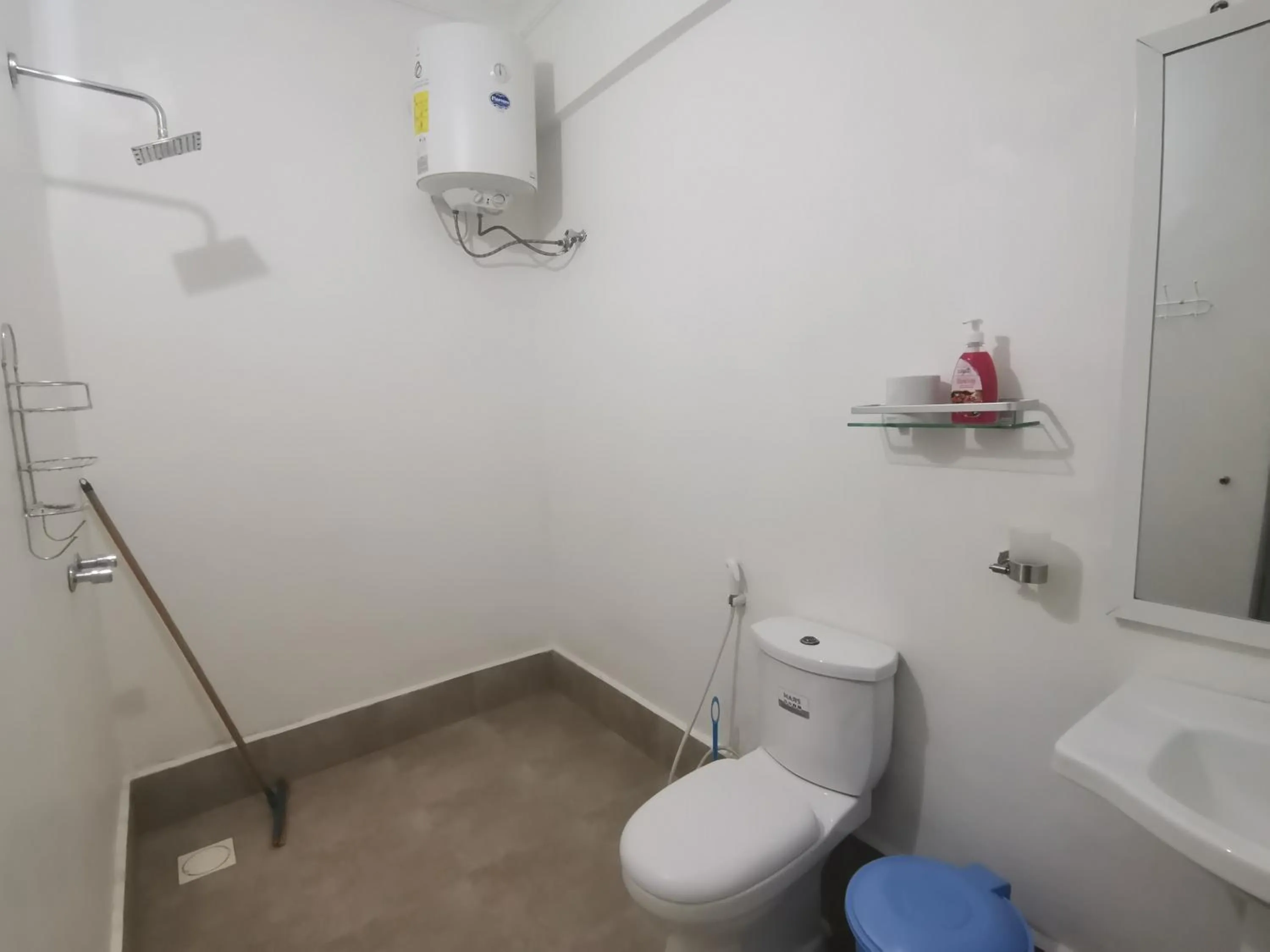 Shower in Savi House Nungwi