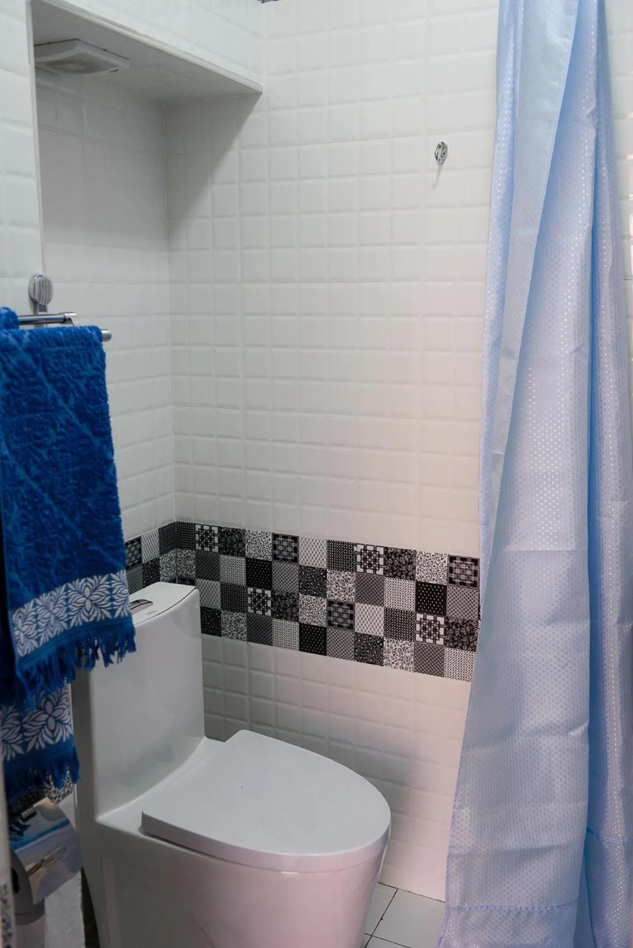 Toilet in Old Radio hostel