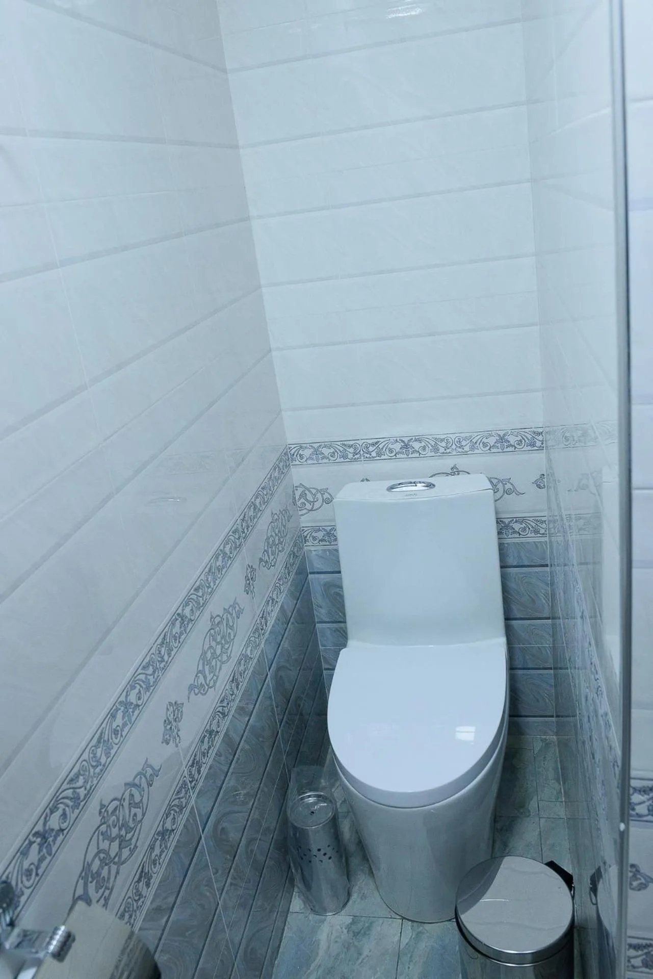 Toilet in Old Radio hostel