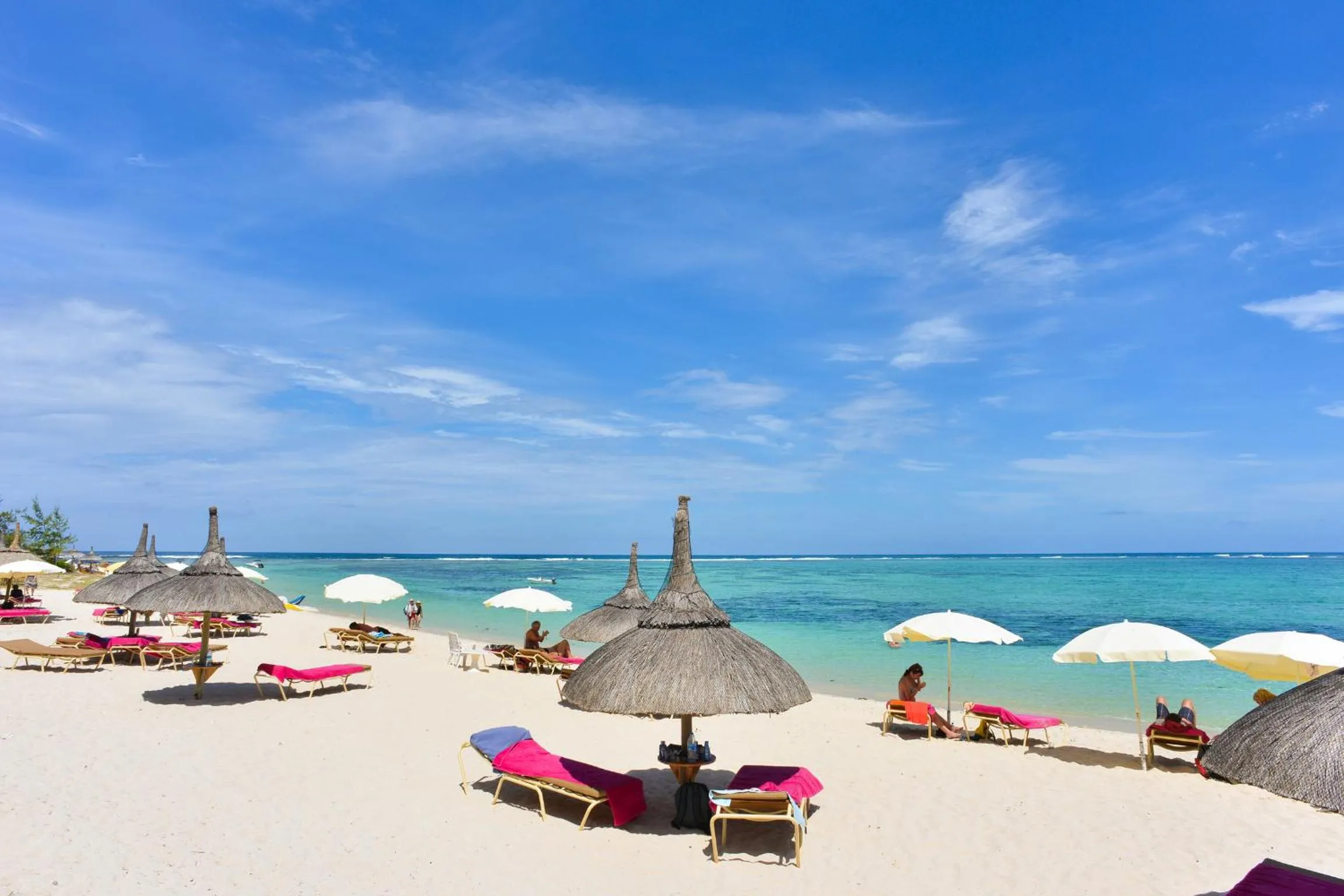 Facade/entrance in Silver Beach Hotel