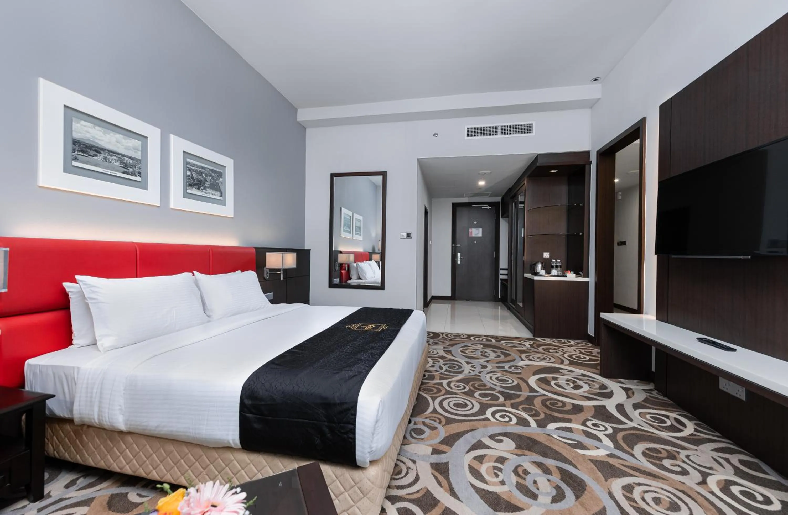 Bed in Raia Hotel & Convention Centre Kuching