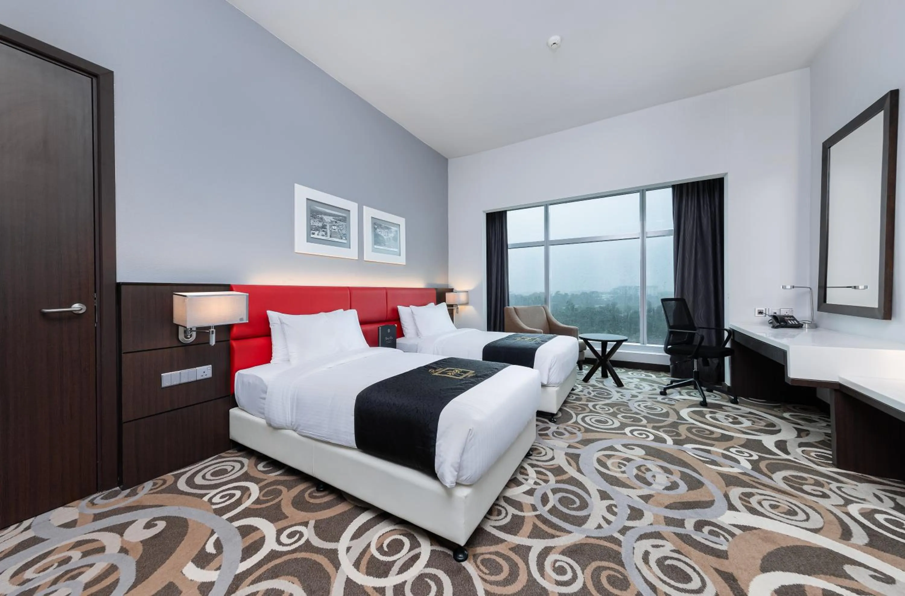 Bed in Raia Hotel & Convention Centre Kuching