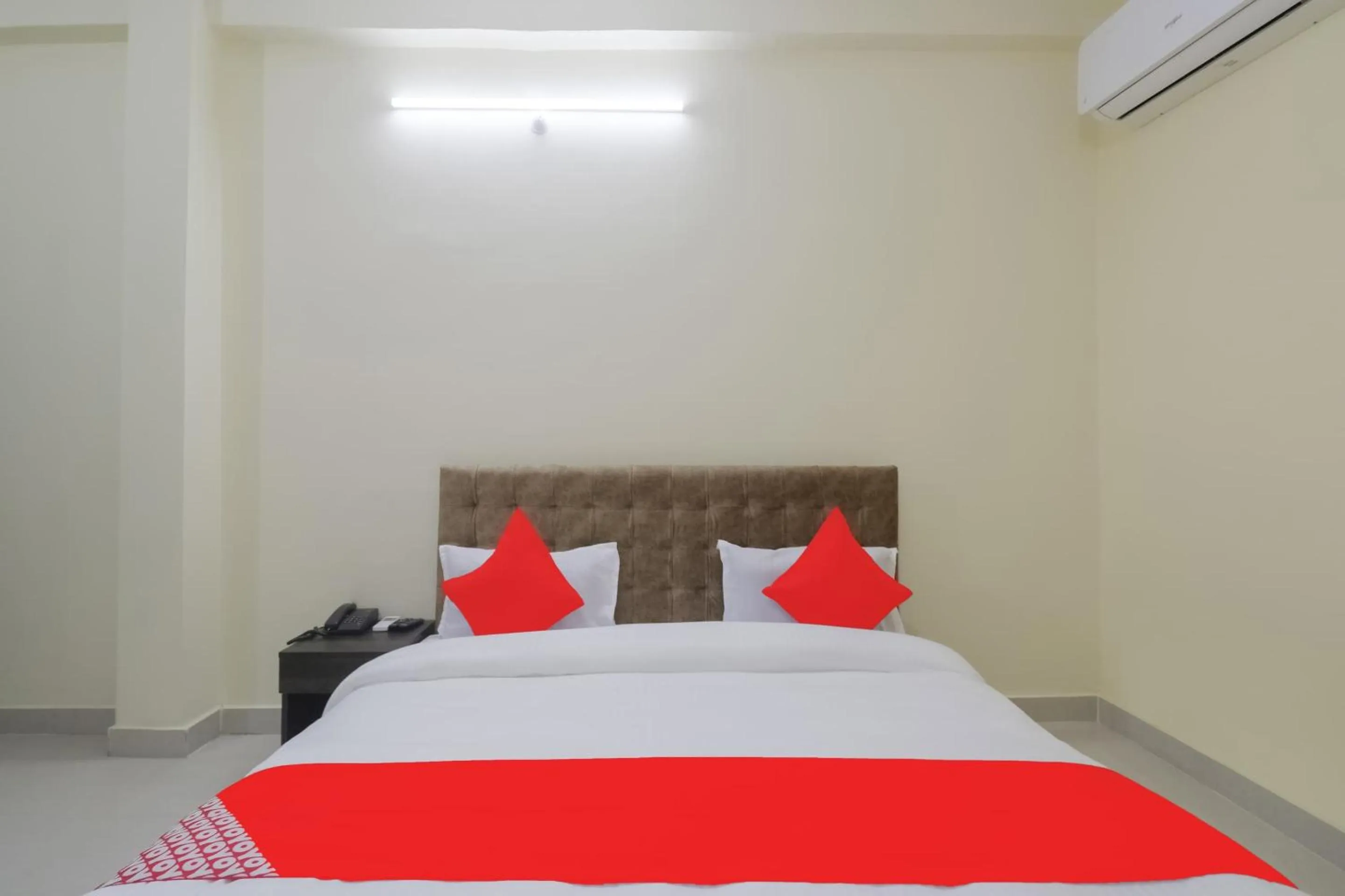 Lobby or reception, Bed in Hotel O by OYO R.K. INN