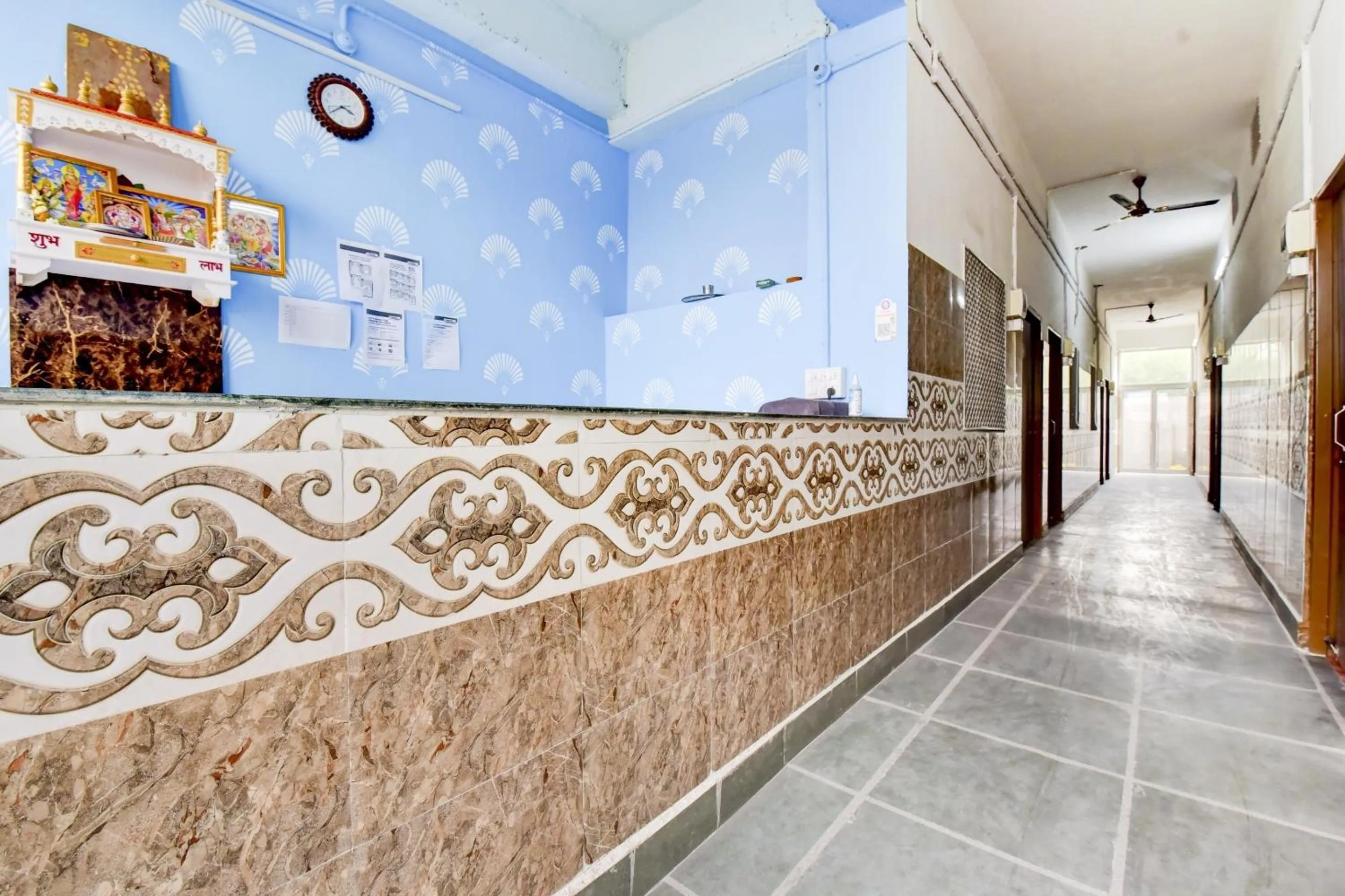 Lobby or reception in Hotel O Paradise Inn