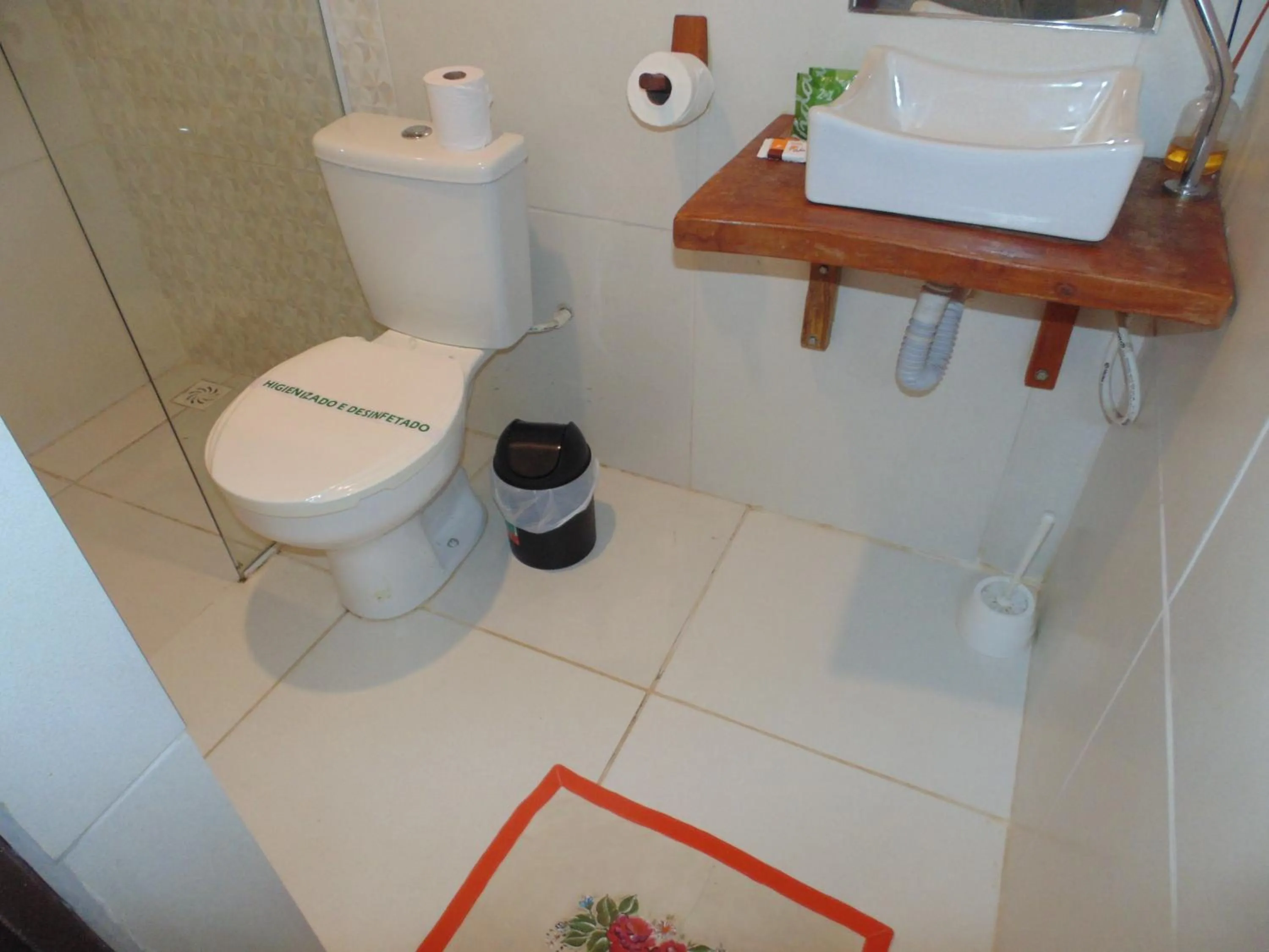 Toilet in Chalé Palhano Beach