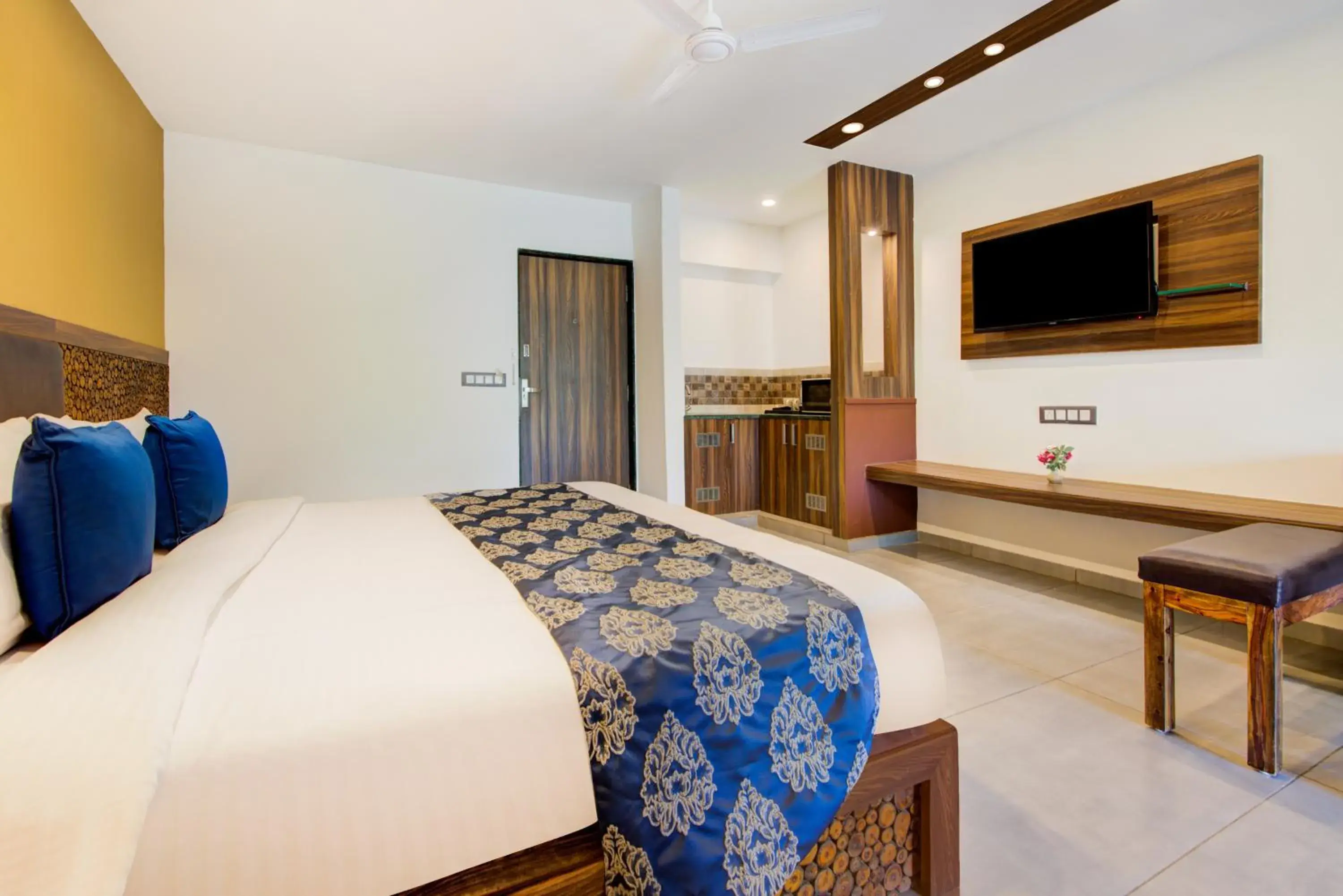 Standard Double Room in Club Mahindra Netrang Standard Double Room in Club Mahindra Netrang