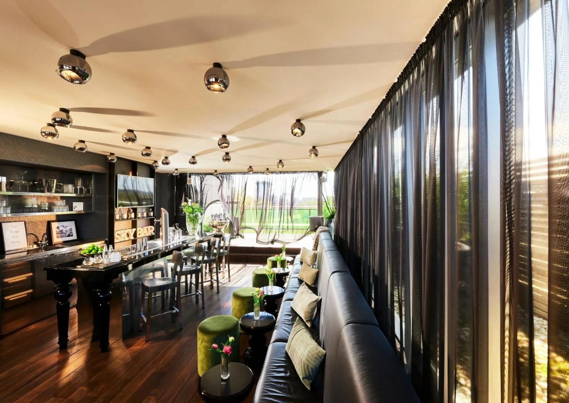 Lounge or bar in Nena Hotel Bremen