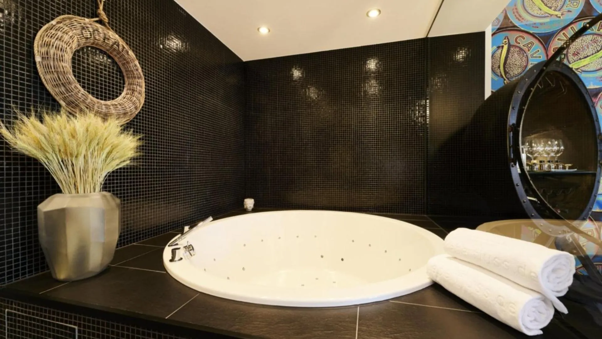 Hot Tub in Nena Hotel Bremen