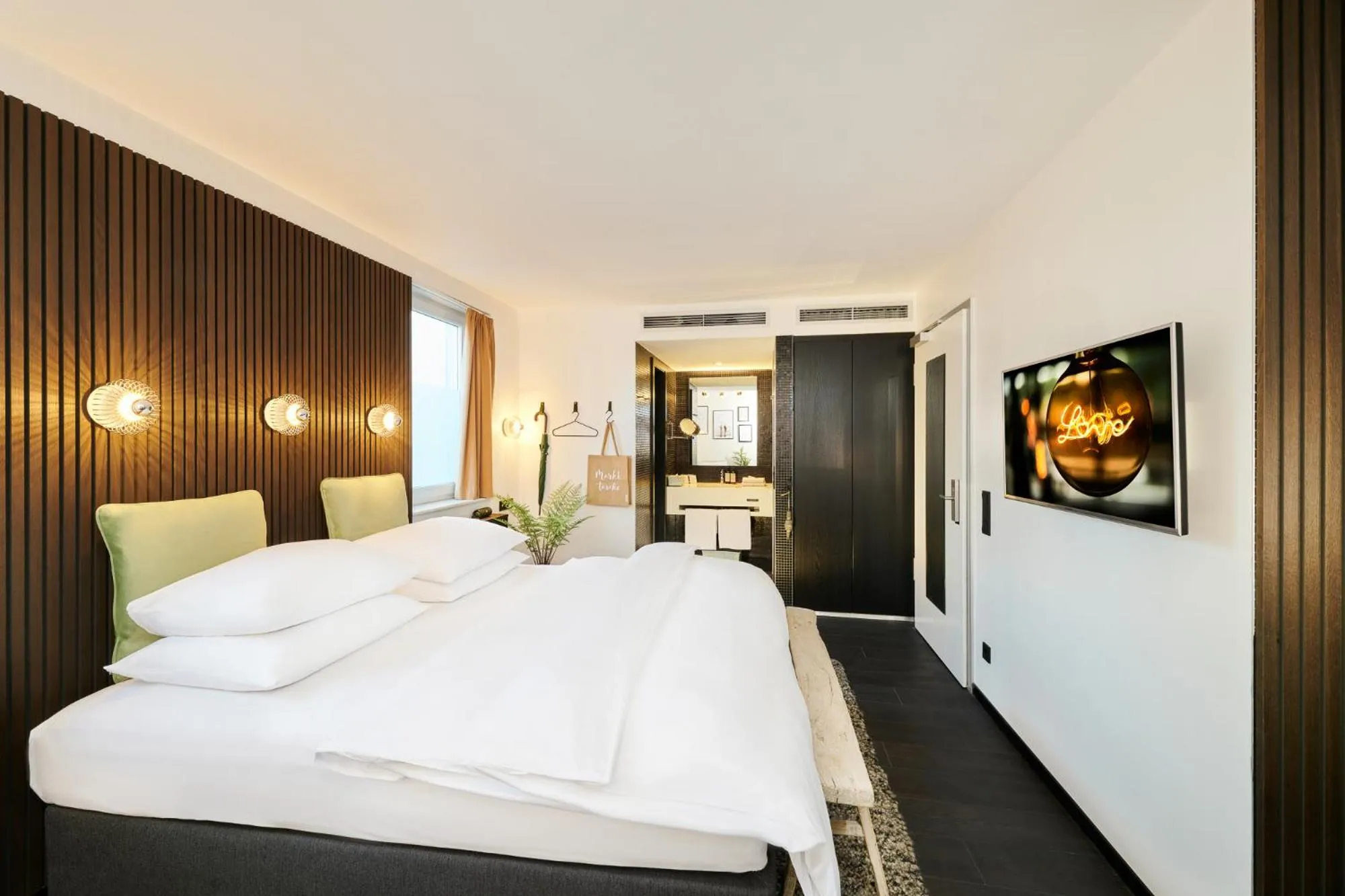 Photo of the whole room, Bed in Nena Hotel Bremen