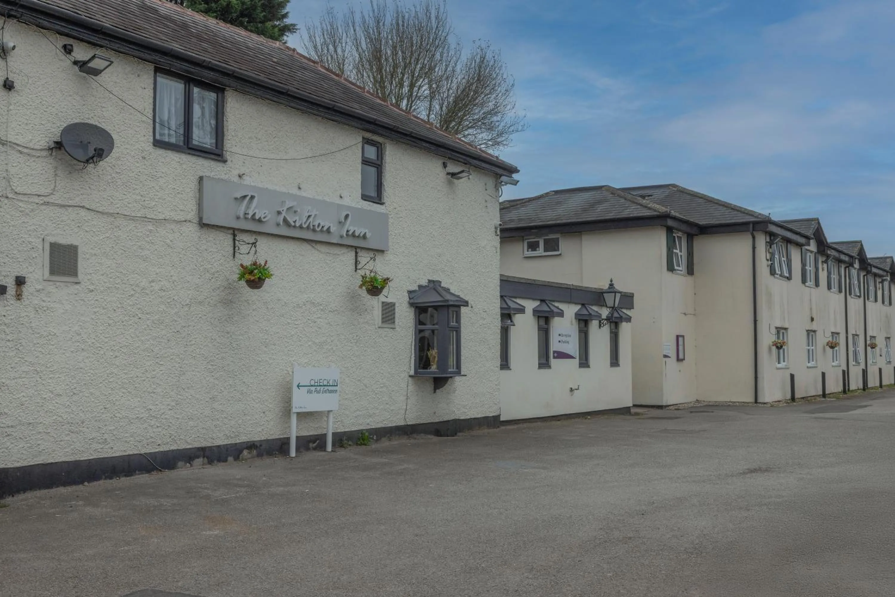 Facade/entrance in Casa Mere Manchester Airport, Knutsford, Sure Collection by Best Western