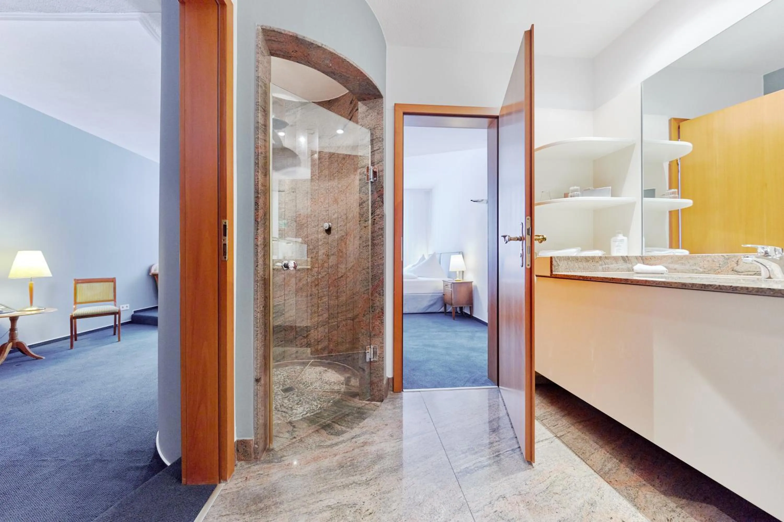 Bathroom in Zum Roten Bären