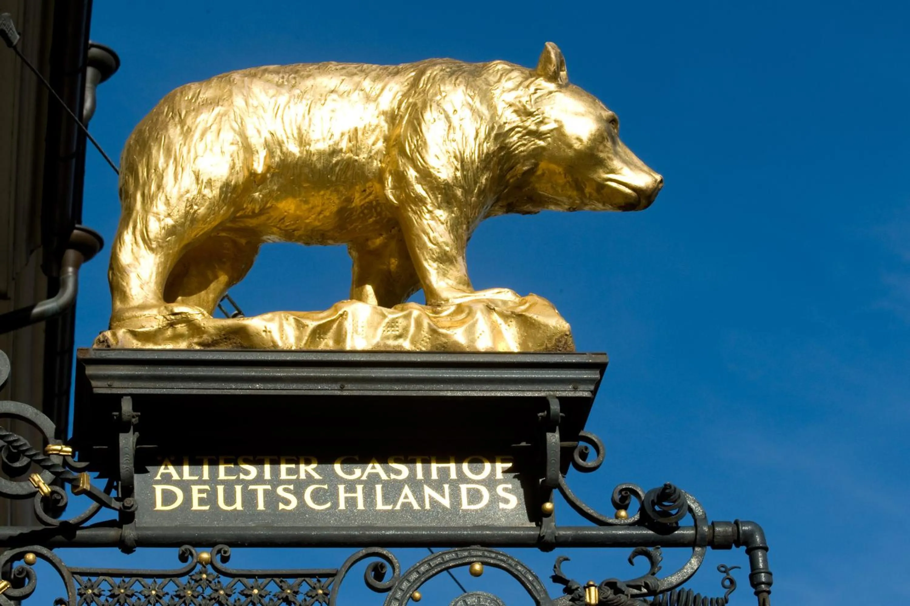 Facade/entrance in Zum Roten Bären