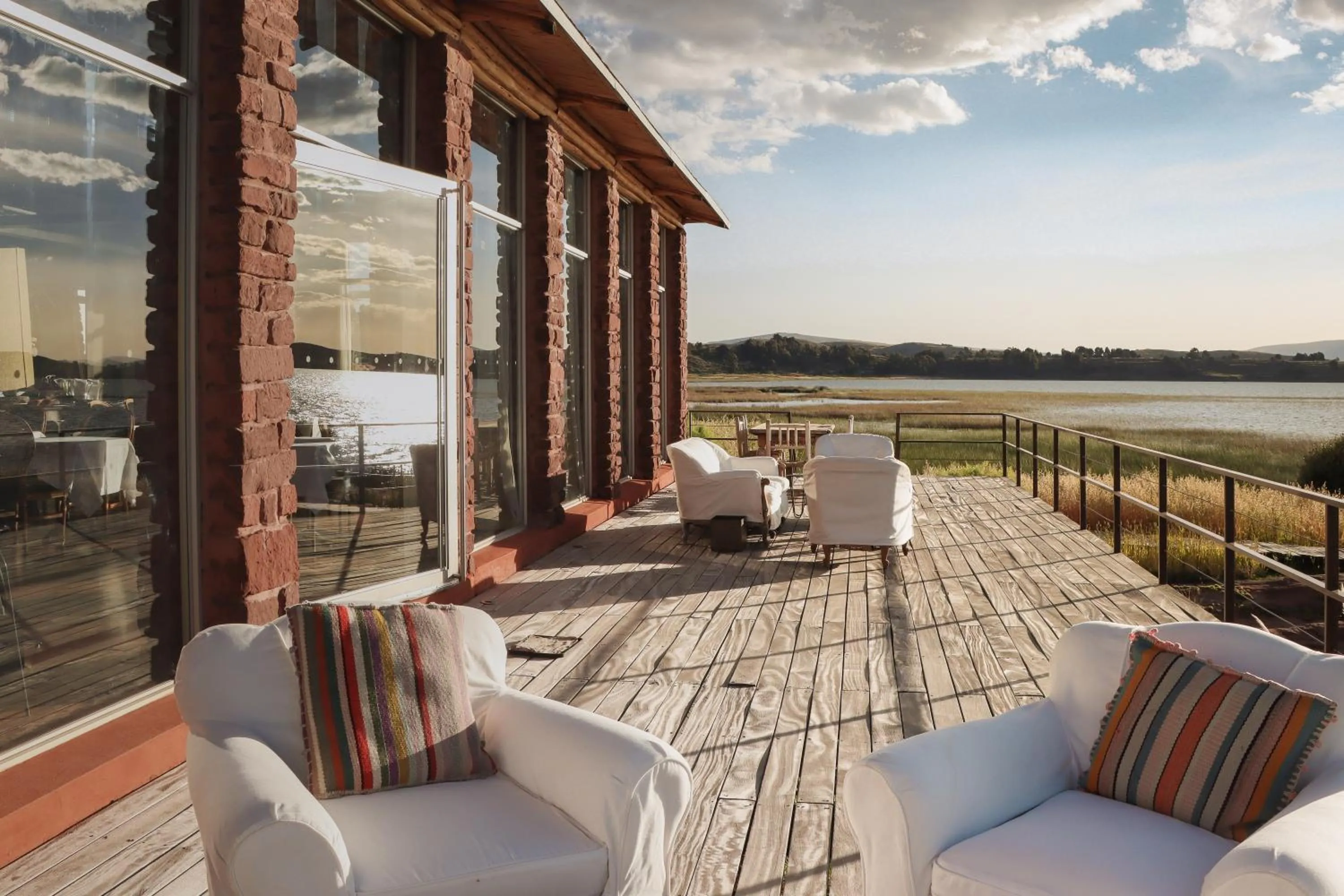 Property building in Titilaka by Andean