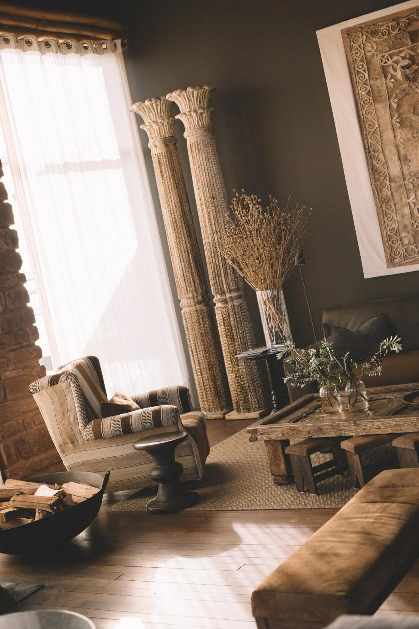 Living room in Titilaka by Andean