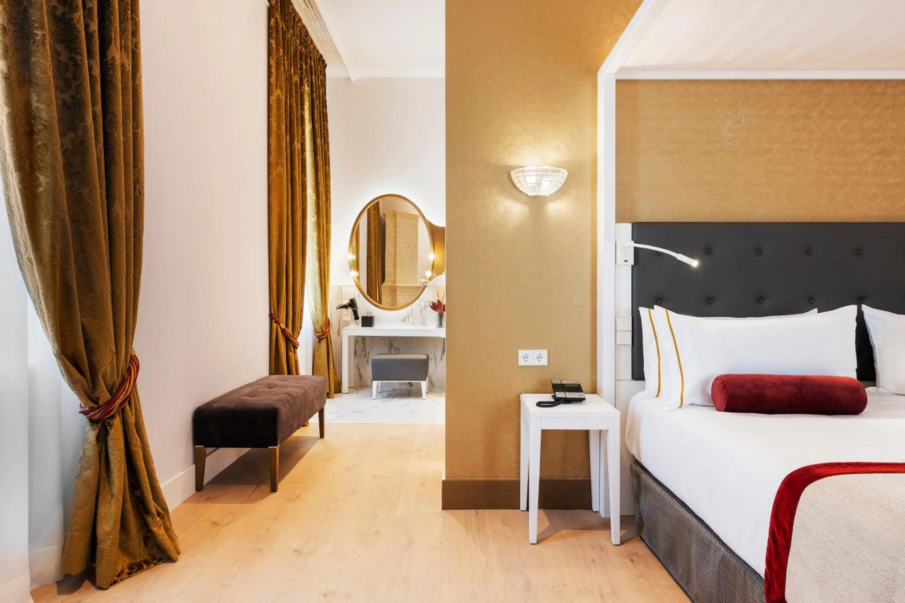 Bed in Áurea Ana Palace by Eurostars Hotel Company