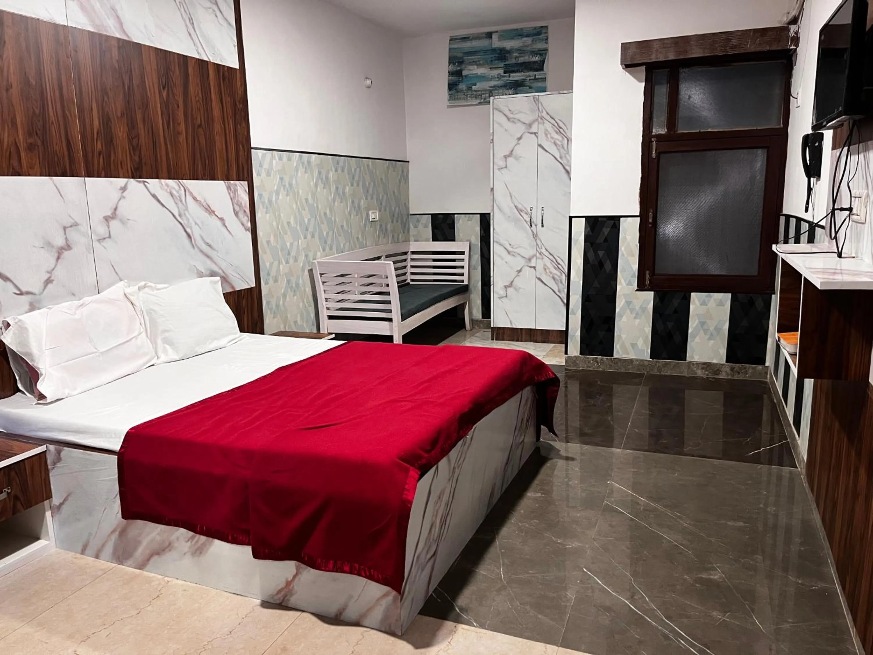 Photo of the whole room, Bed in Hotel Green