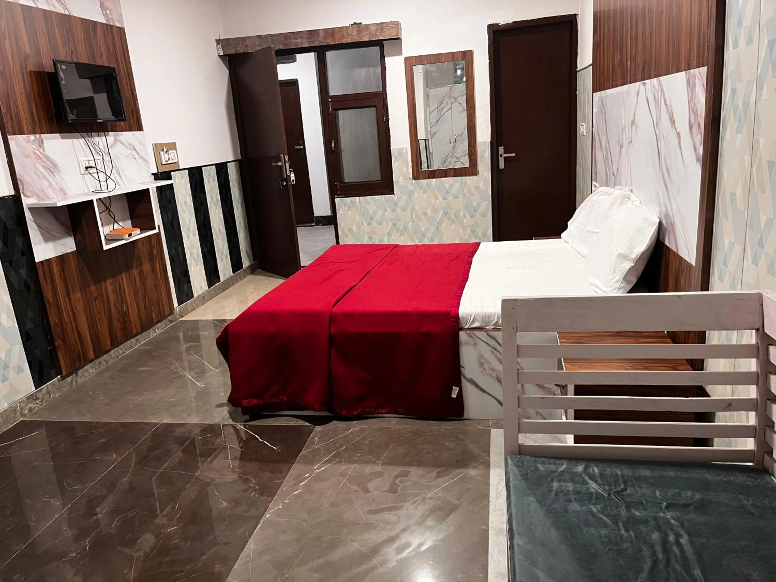 Photo of the whole room, Bed in Hotel Green