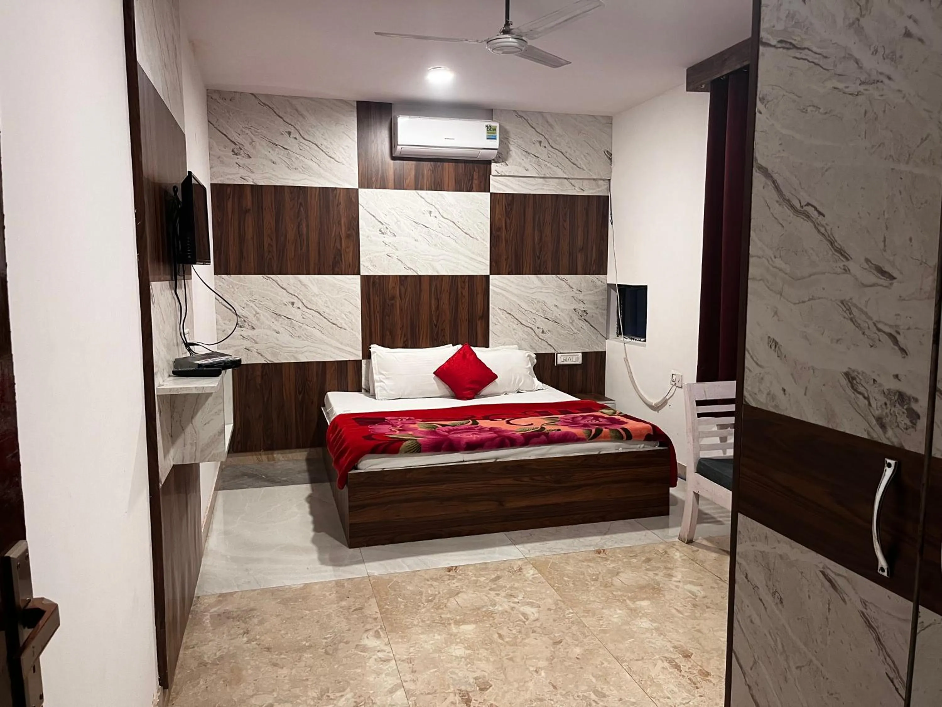 Bedroom, Bed in Hotel Green