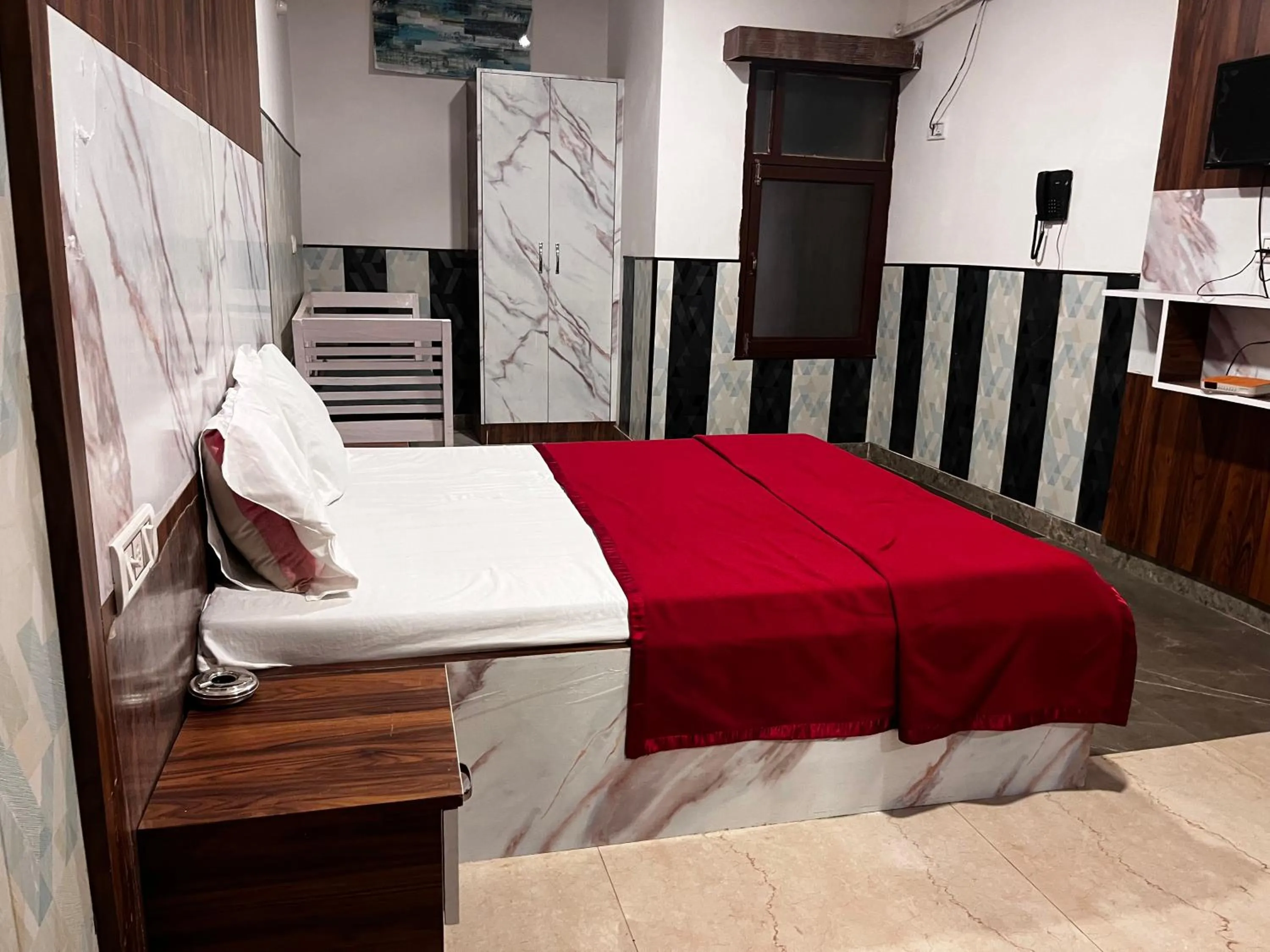 Photo of the whole room, Bed in Hotel Green