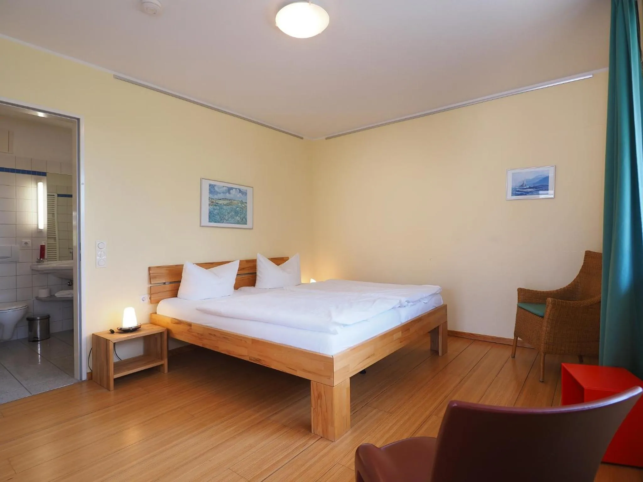 Bedroom, Bed in Kaiservillen Heringsdorf - Ferienwohnung mit 1 Schlafzimmer und Balkon D134
