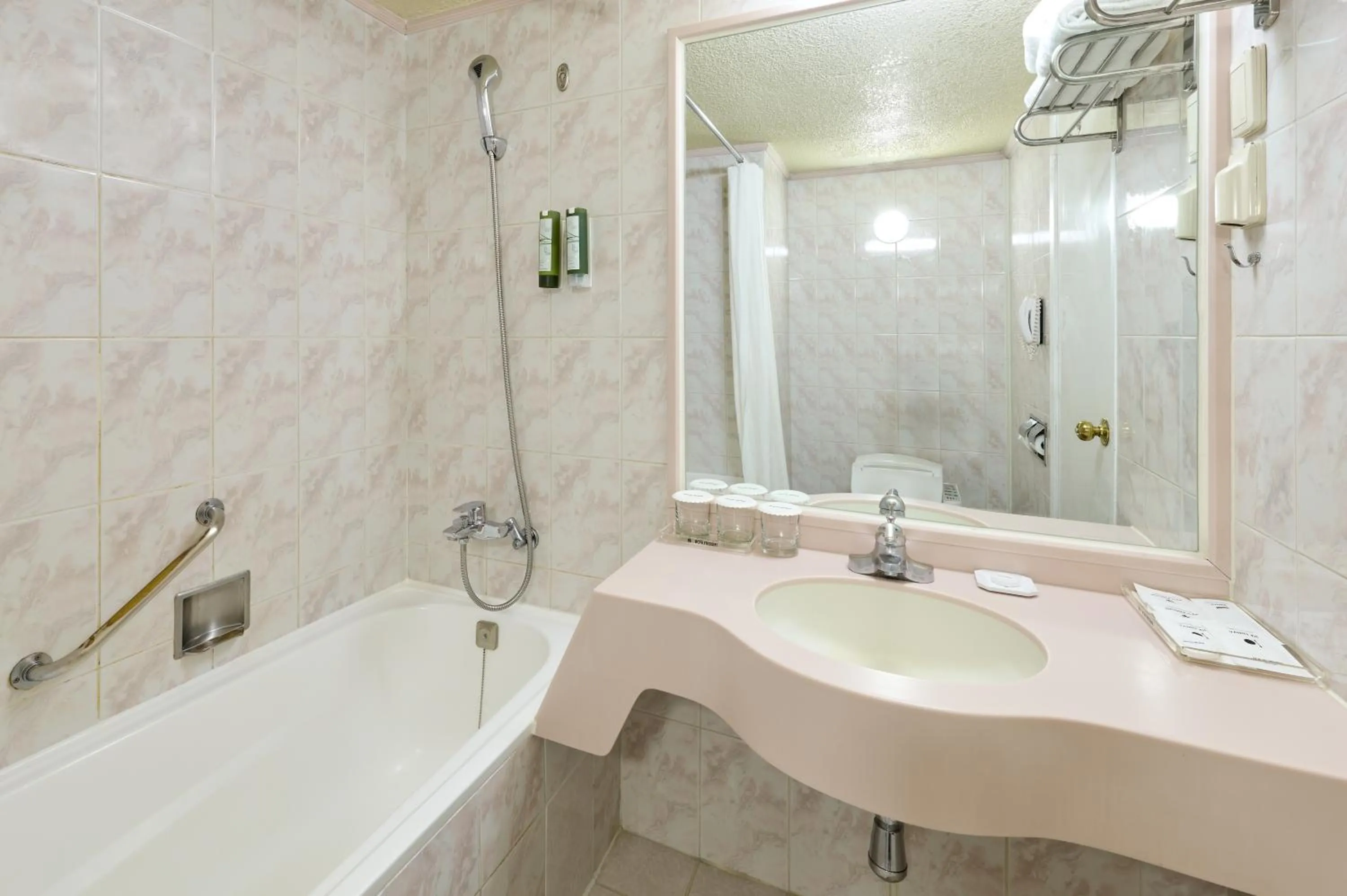 Bathroom in Hotel President