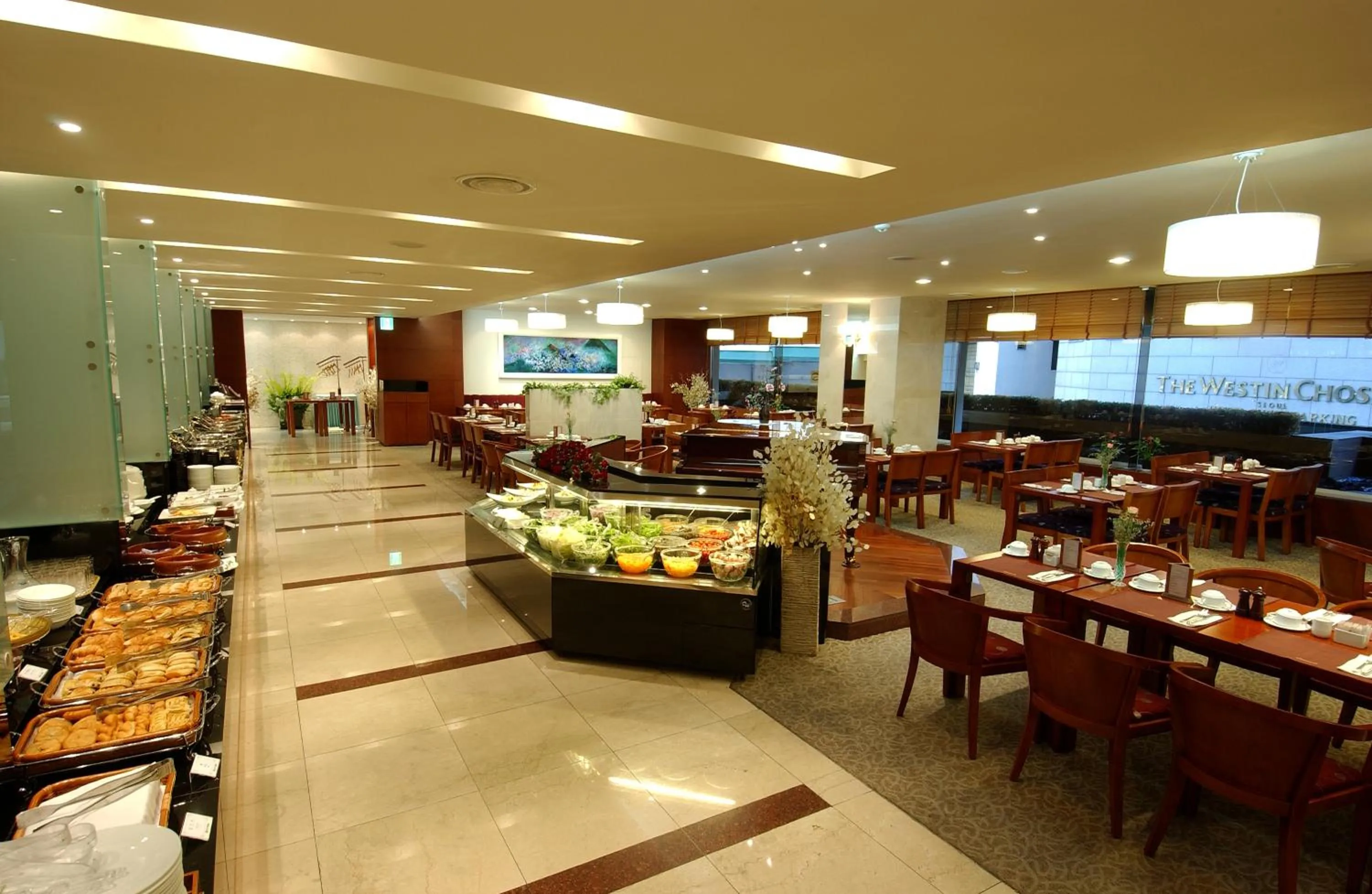 Restaurant/places to eat in Hotel President