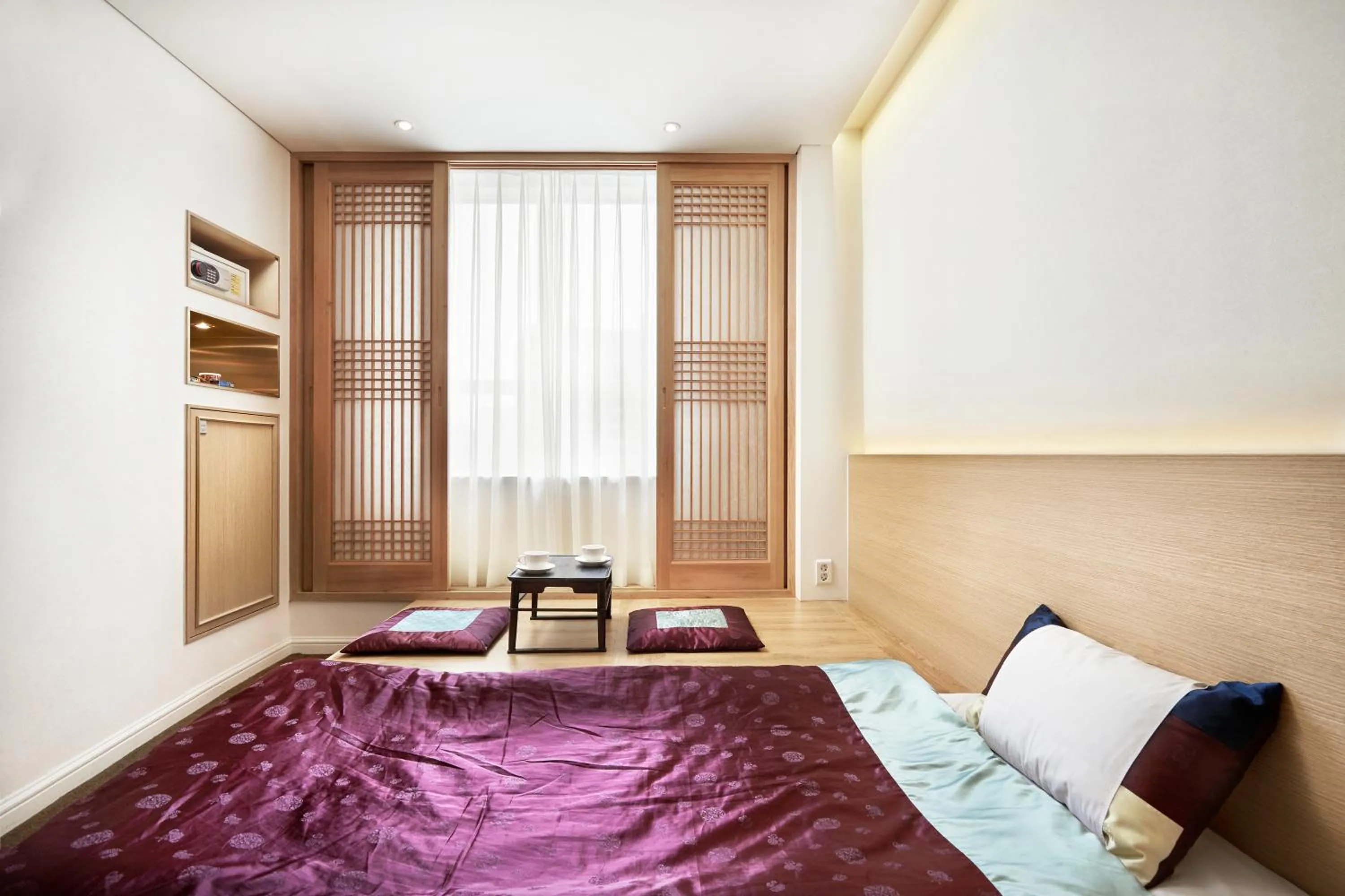 Photo of the whole room, Bed in Hotel President