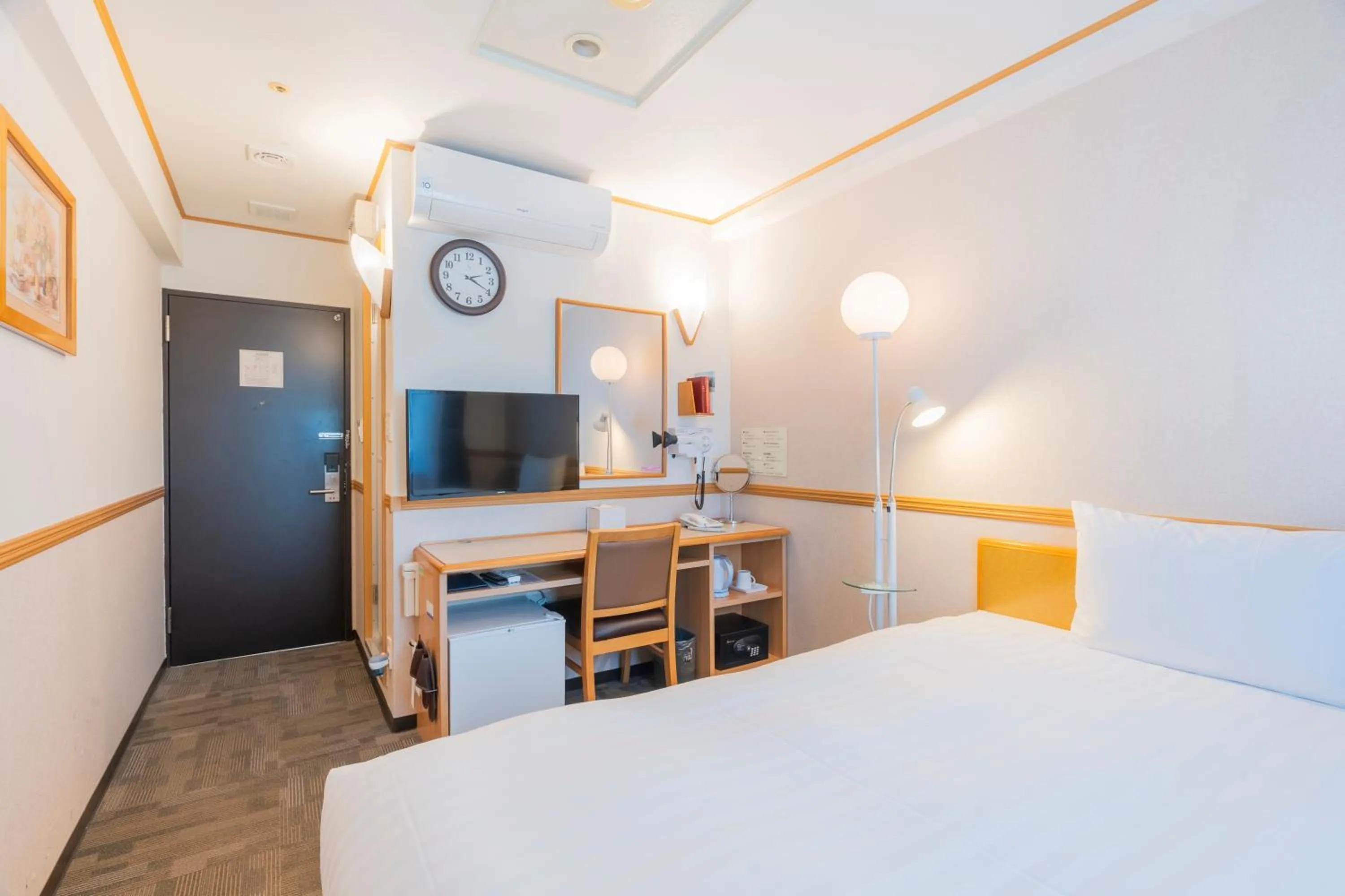 Bed in Toyoko Inn Busan Station No.1