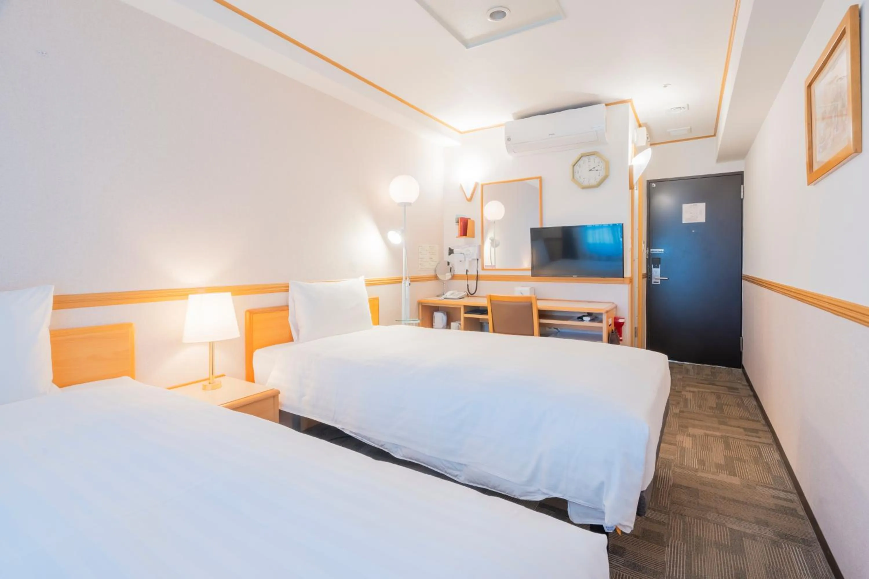 Bed in Toyoko Inn Busan Station No.1