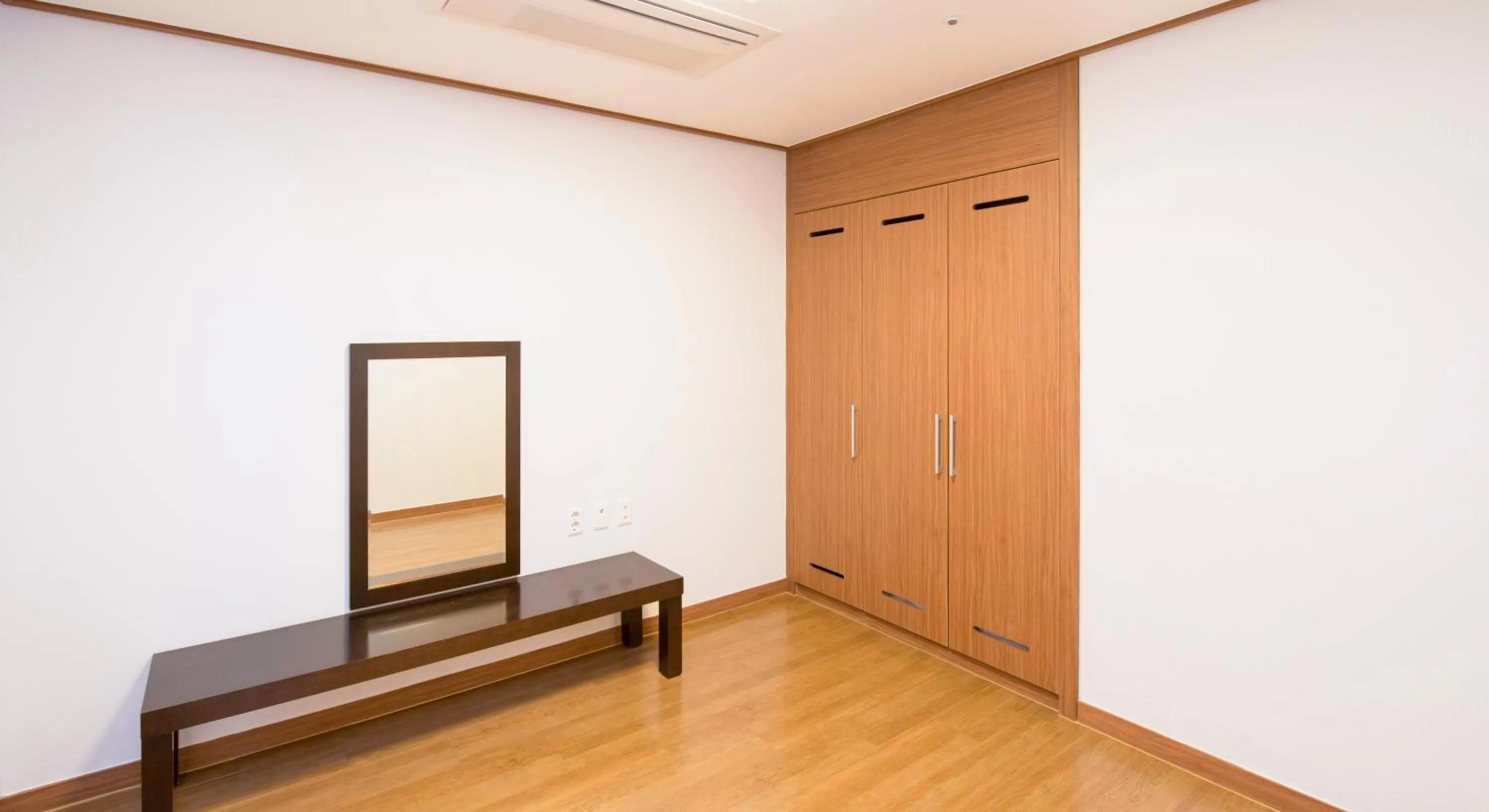 Photo of the whole room in Holiday Inn & Suites Alpensia Pyeongchang Suites by IHG