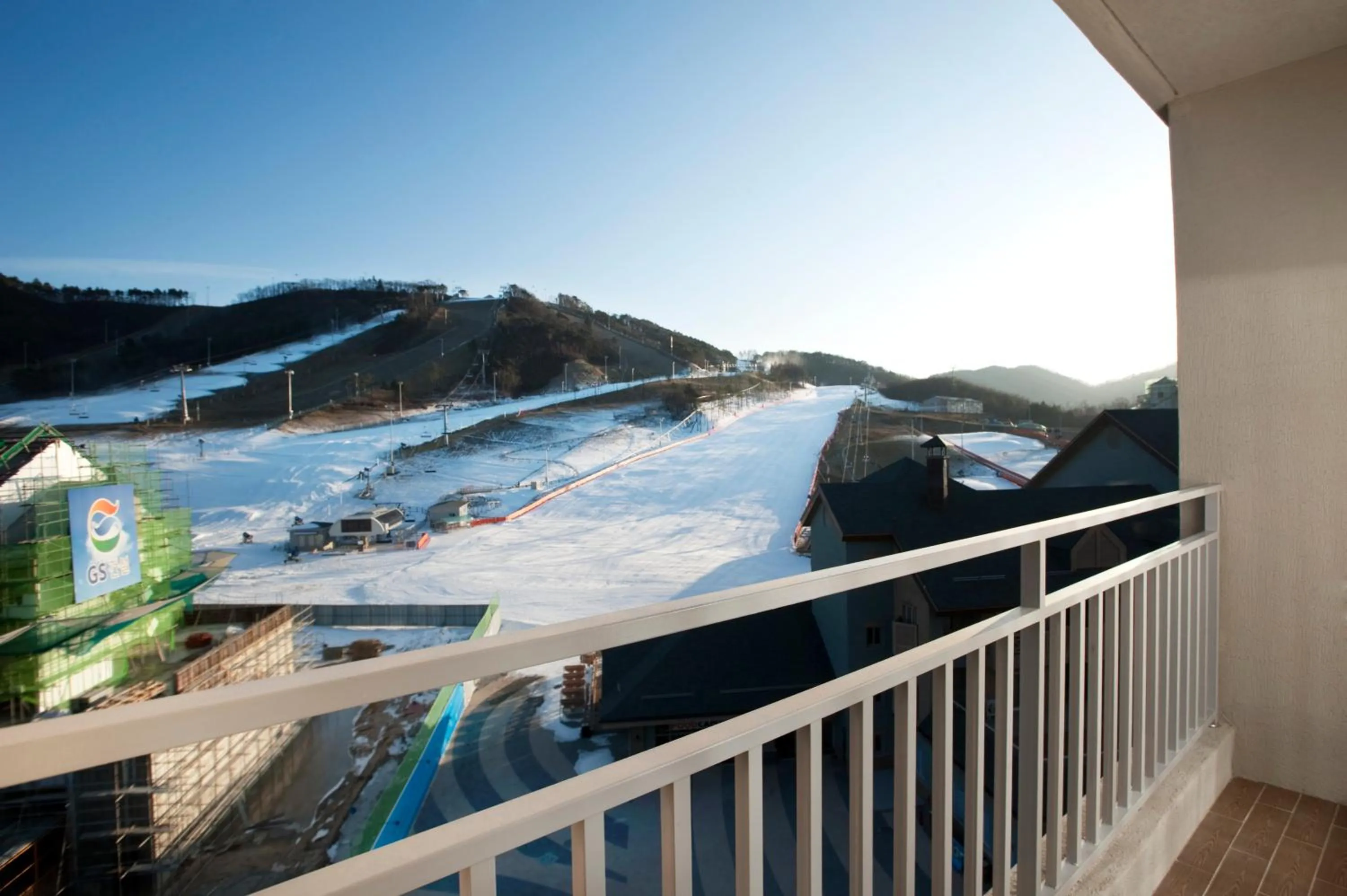 Property building in Holiday Inn & Suites Alpensia Pyeongchang Suites by IHG