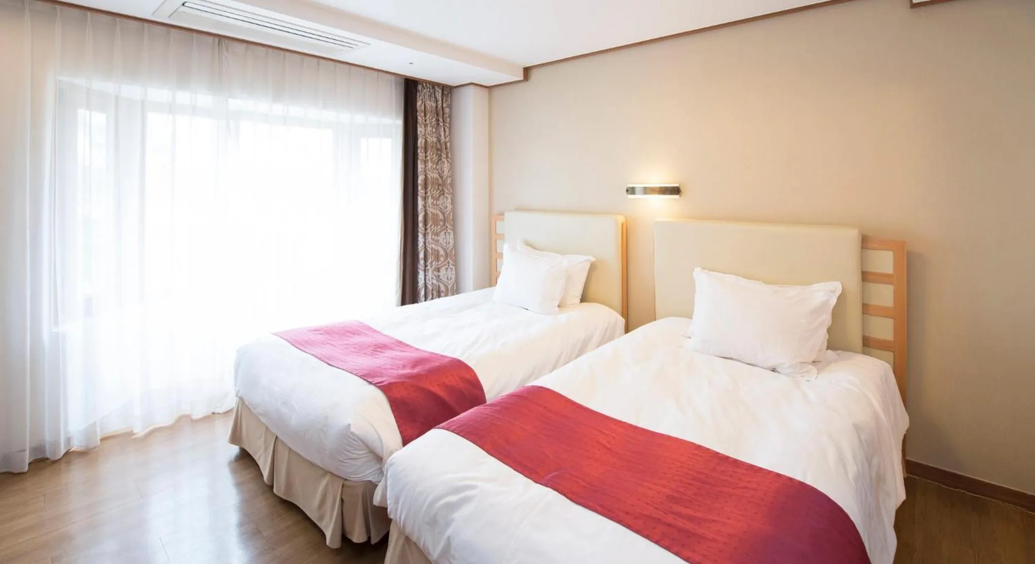 Photo of the whole room, Bed in Holiday Inn & Suites Alpensia Pyeongchang Suites by IHG