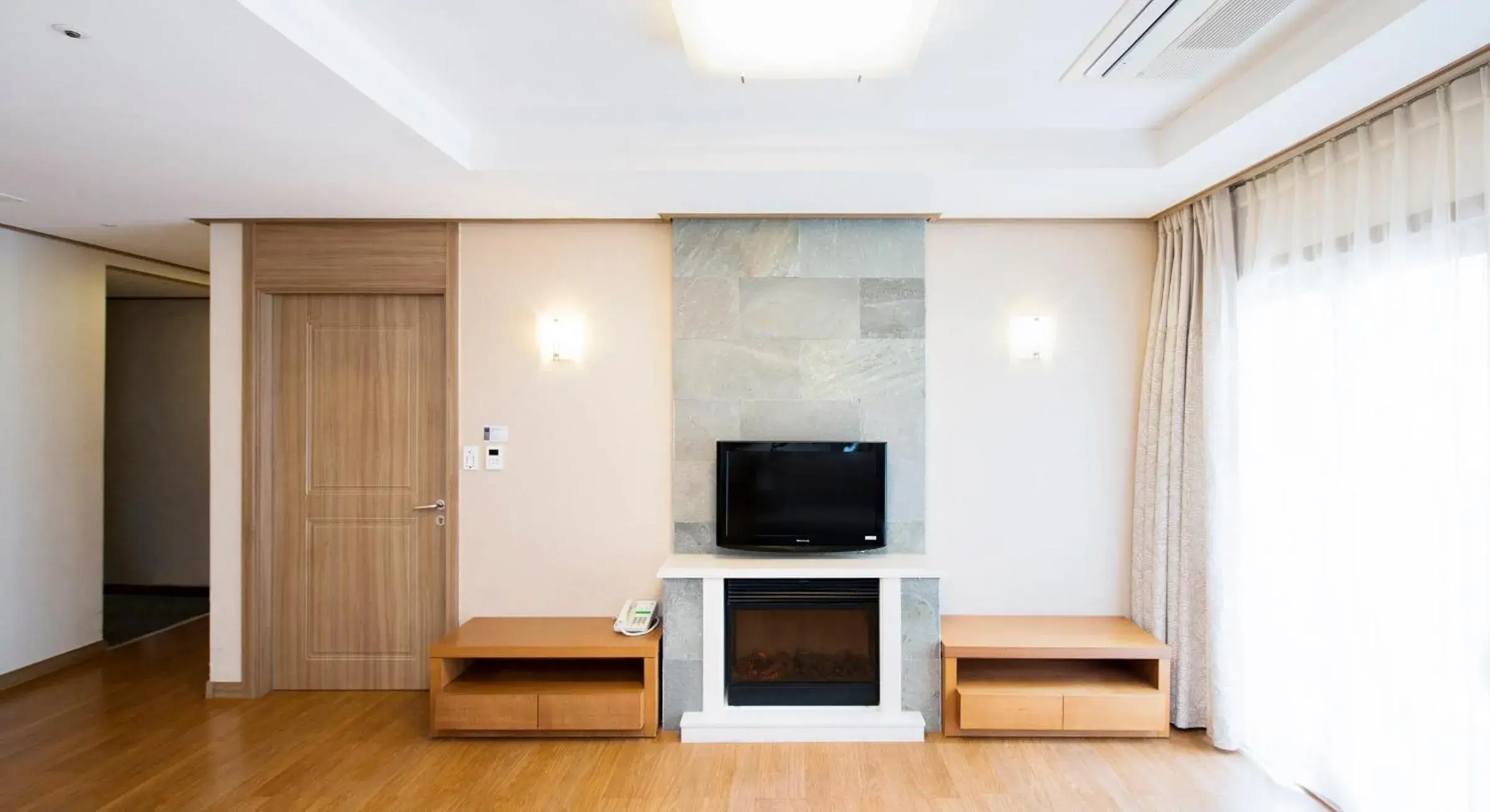 One-Bedroom Queen Suite - Pet Friendly in Holiday Inn & Suites Alpensia Pyeongchang Suites by IHG One-Bedroom Queen Suite - Pet Friendly in Holiday Inn & Suites Alpensia Pyeongchang Suites by IHG