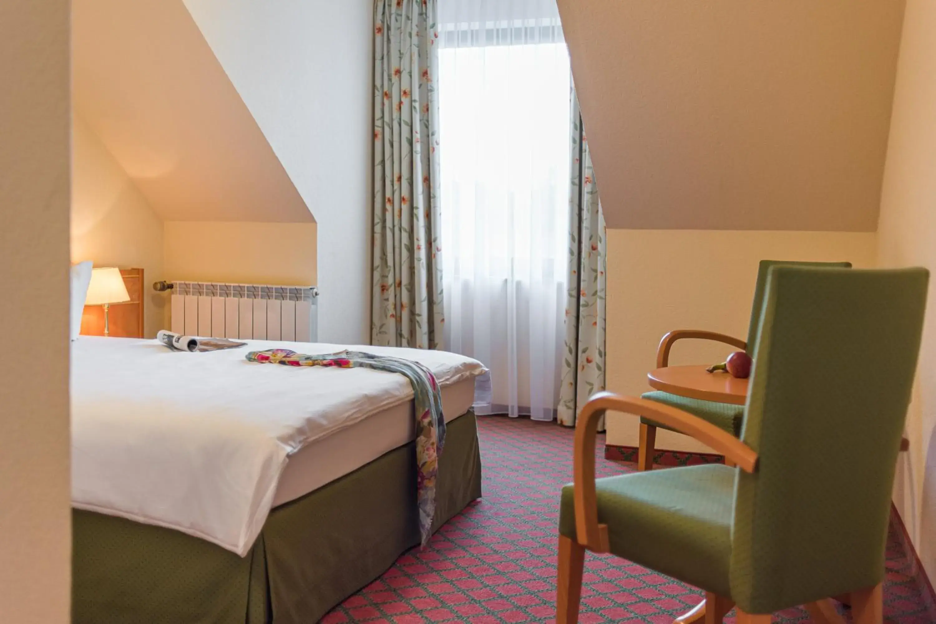 Superior Queen Room in Lohmann's Kapeller Hof Superior Queen Room in Lohmann's Kapeller Hof