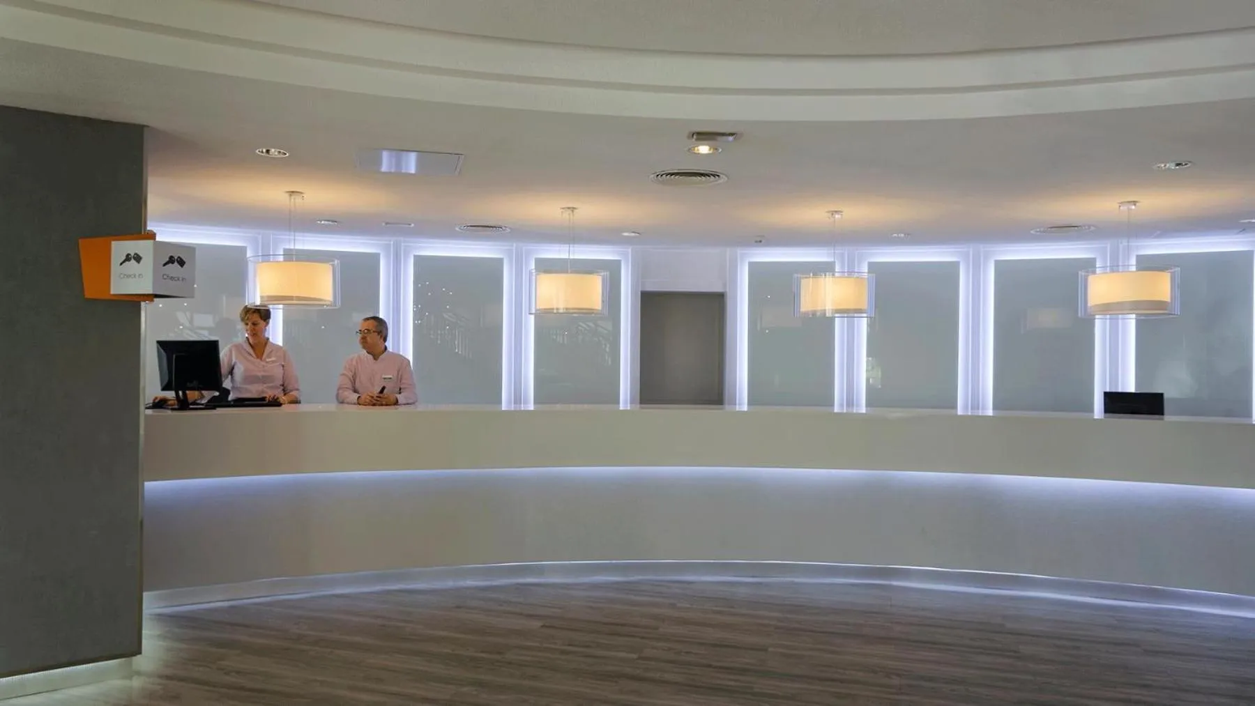 Lobby or reception in Servatur Waikiki