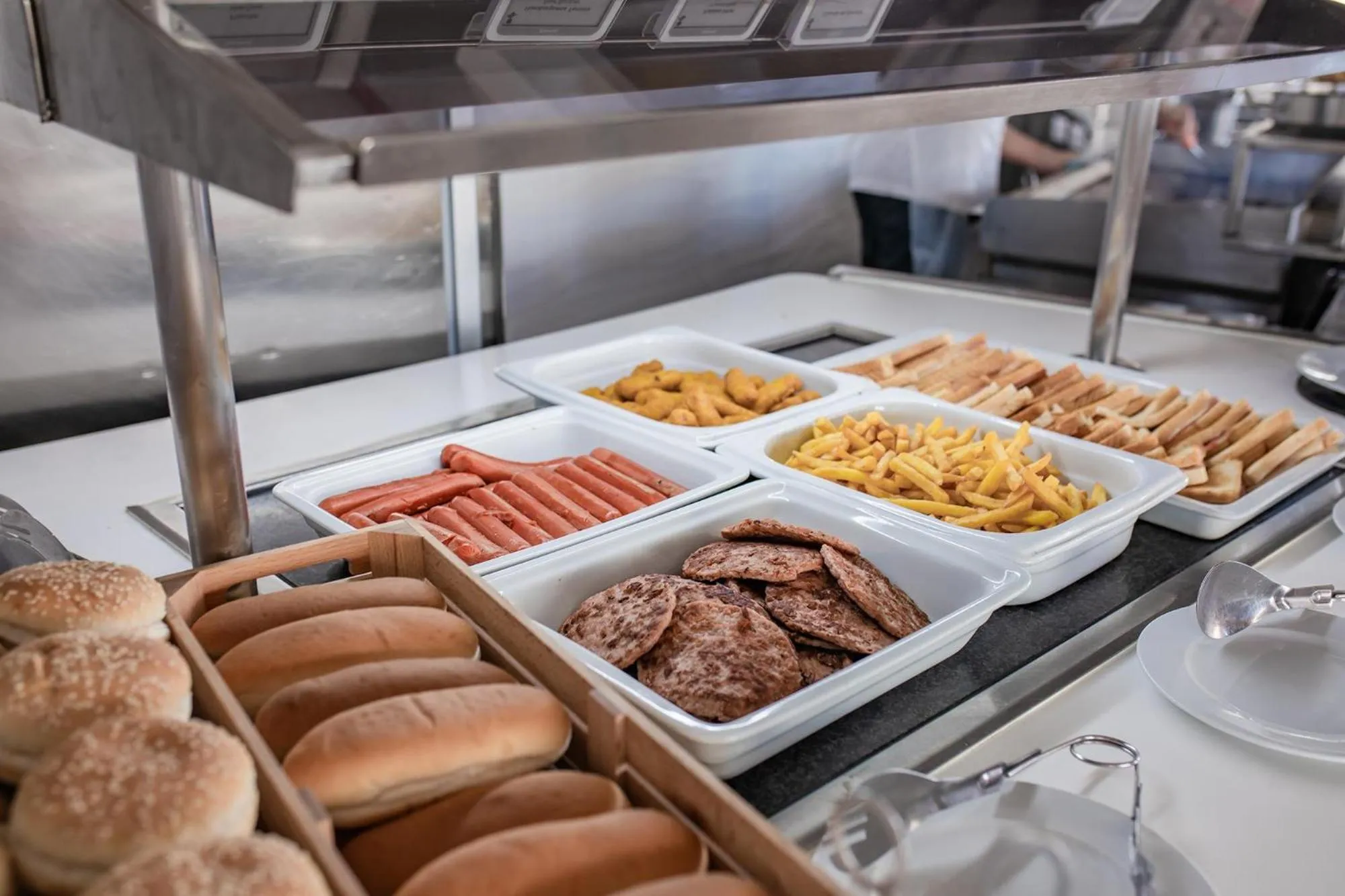 Restaurant/places to eat in Servatur Waikiki