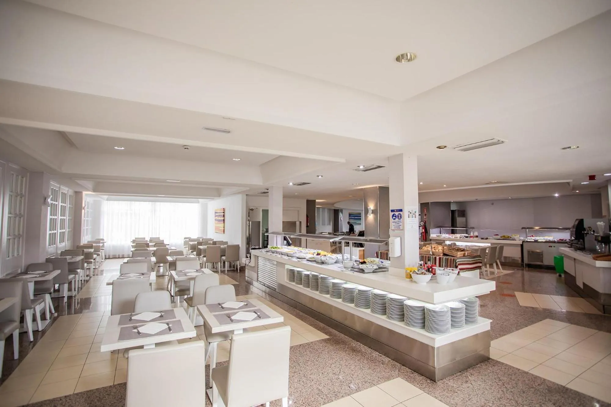 Restaurant/places to eat in Servatur Waikiki