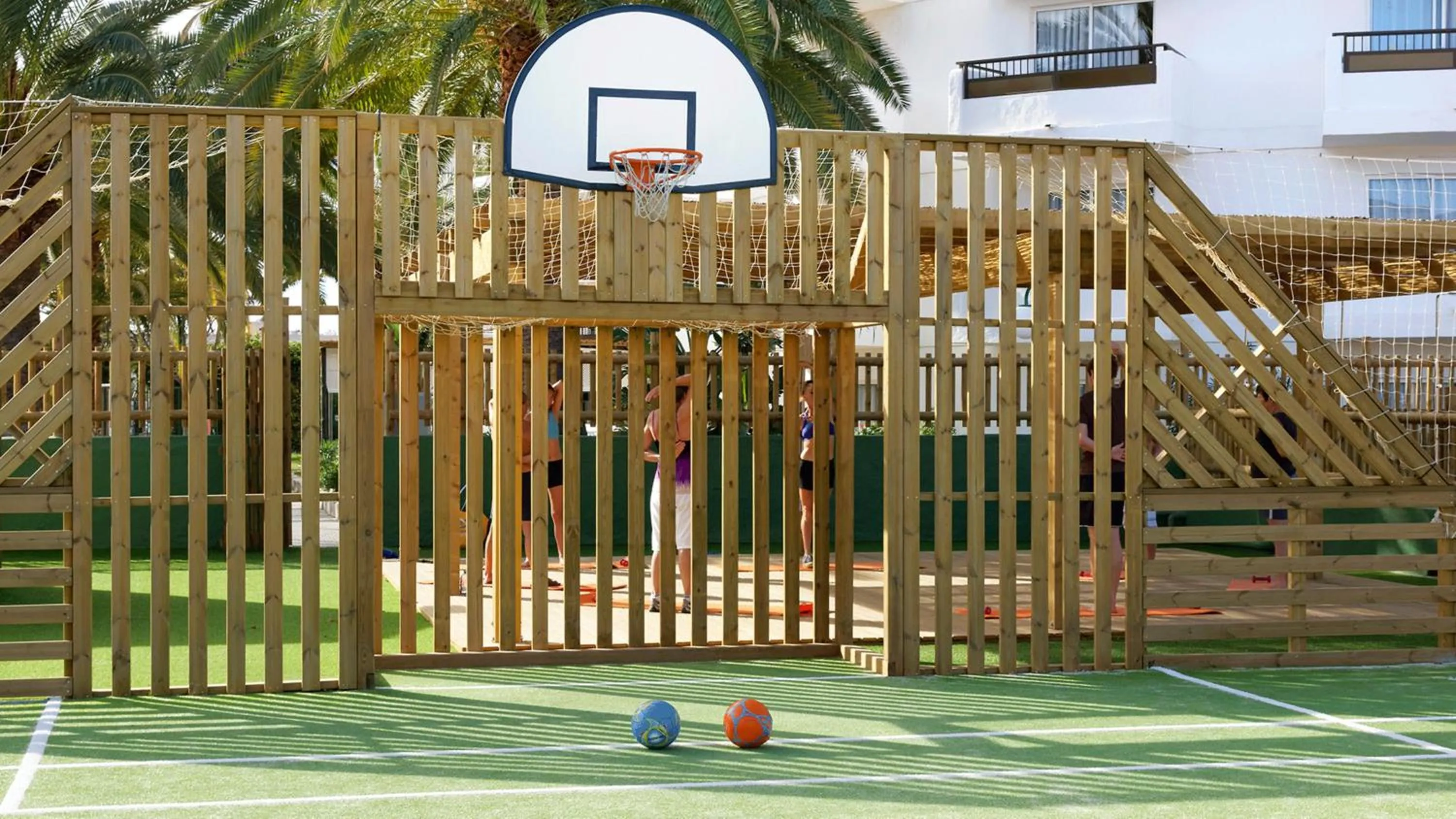 Activities in Servatur Waikiki