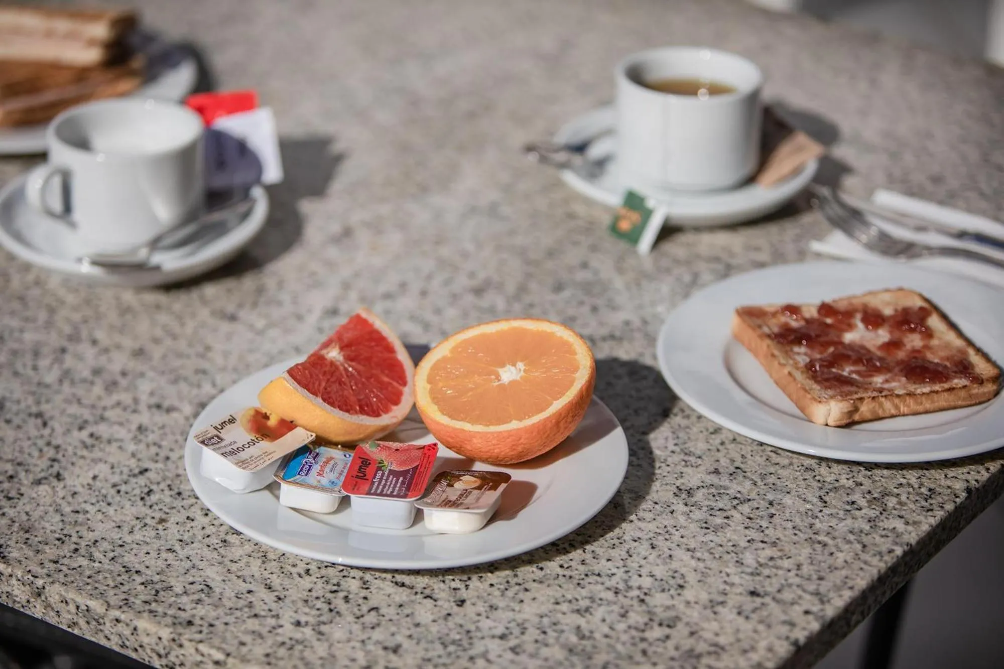 Restaurant/places to eat in Servatur Waikiki